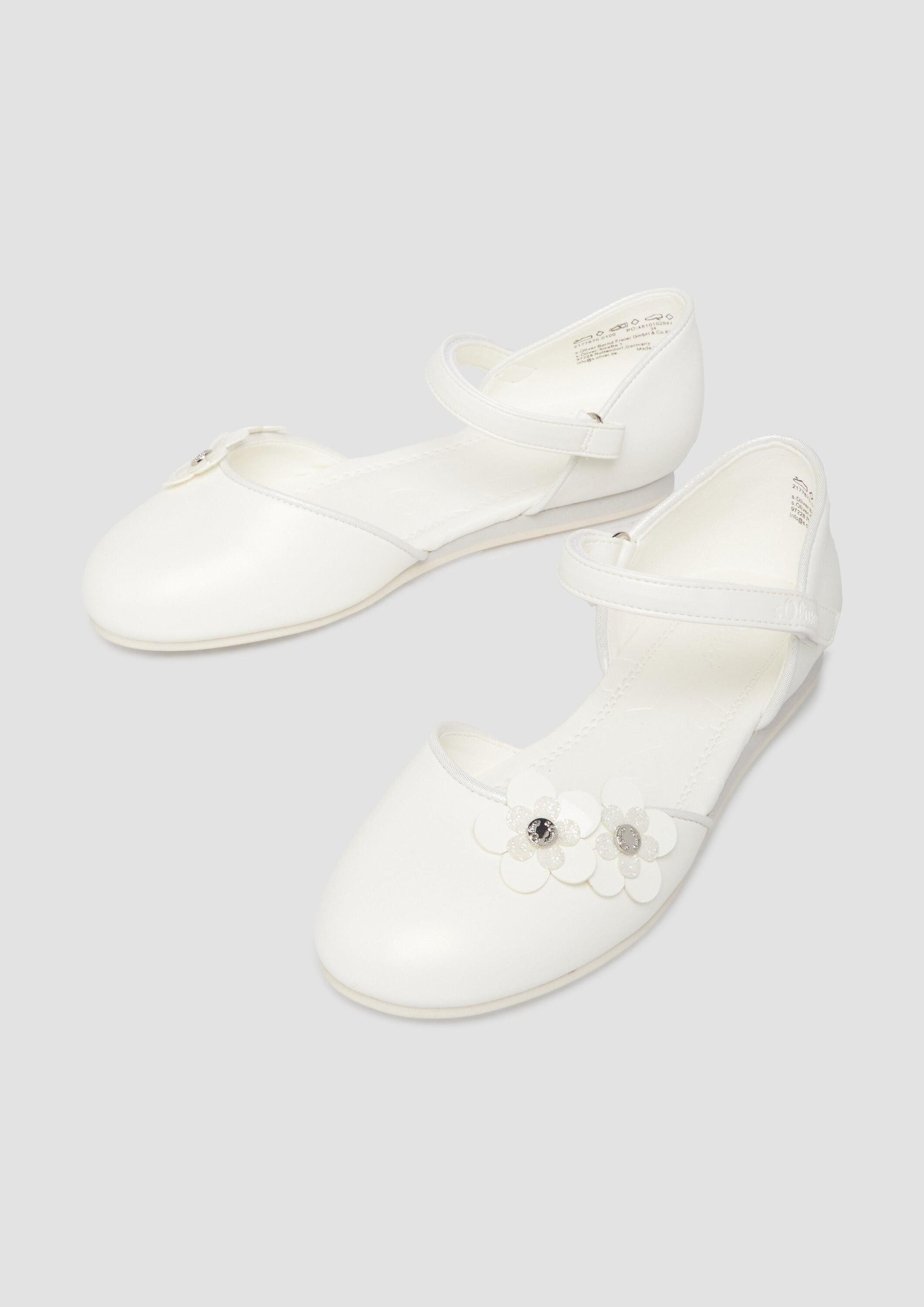 s.Oliver Slipper Ballerina Ballerinas in Lackleder-Optik mit Applikation