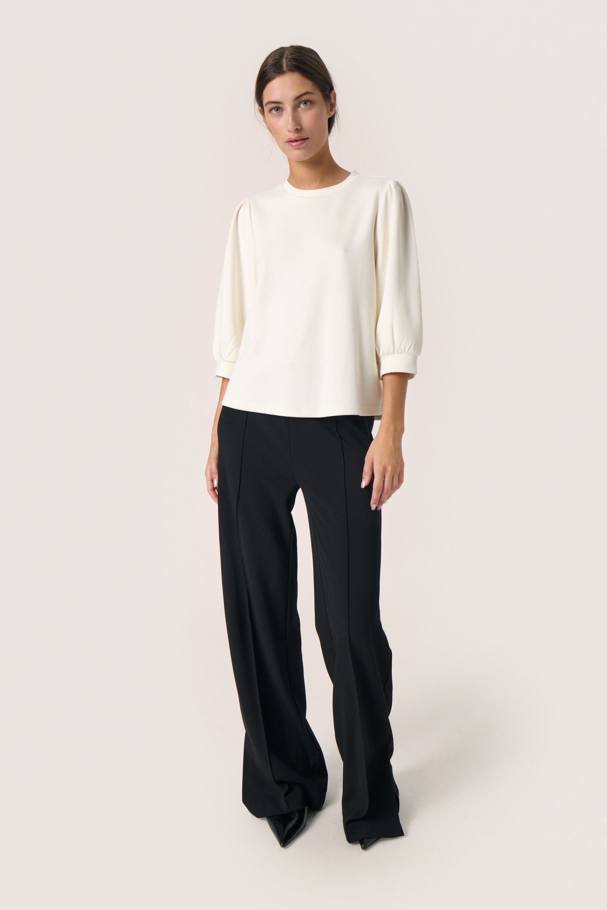 SOAKED IN LUXURY T-Shirt T-shirt SLIeste