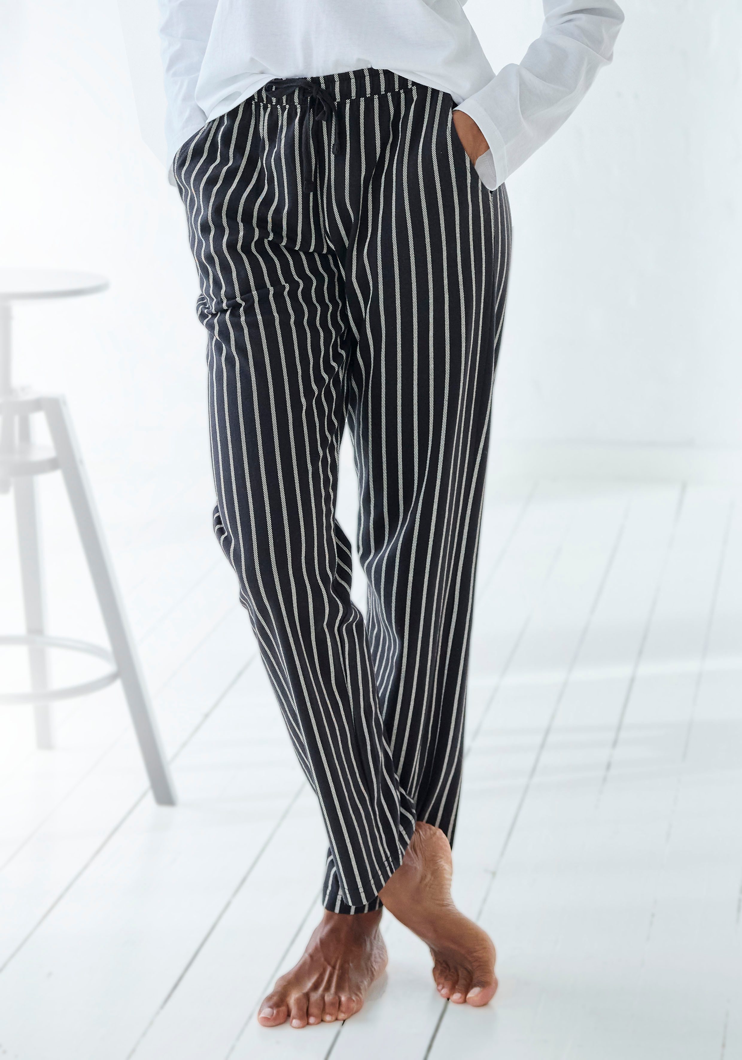 Vivance Dreams Pyjamahose mit Schwarz-Weiß-Druck