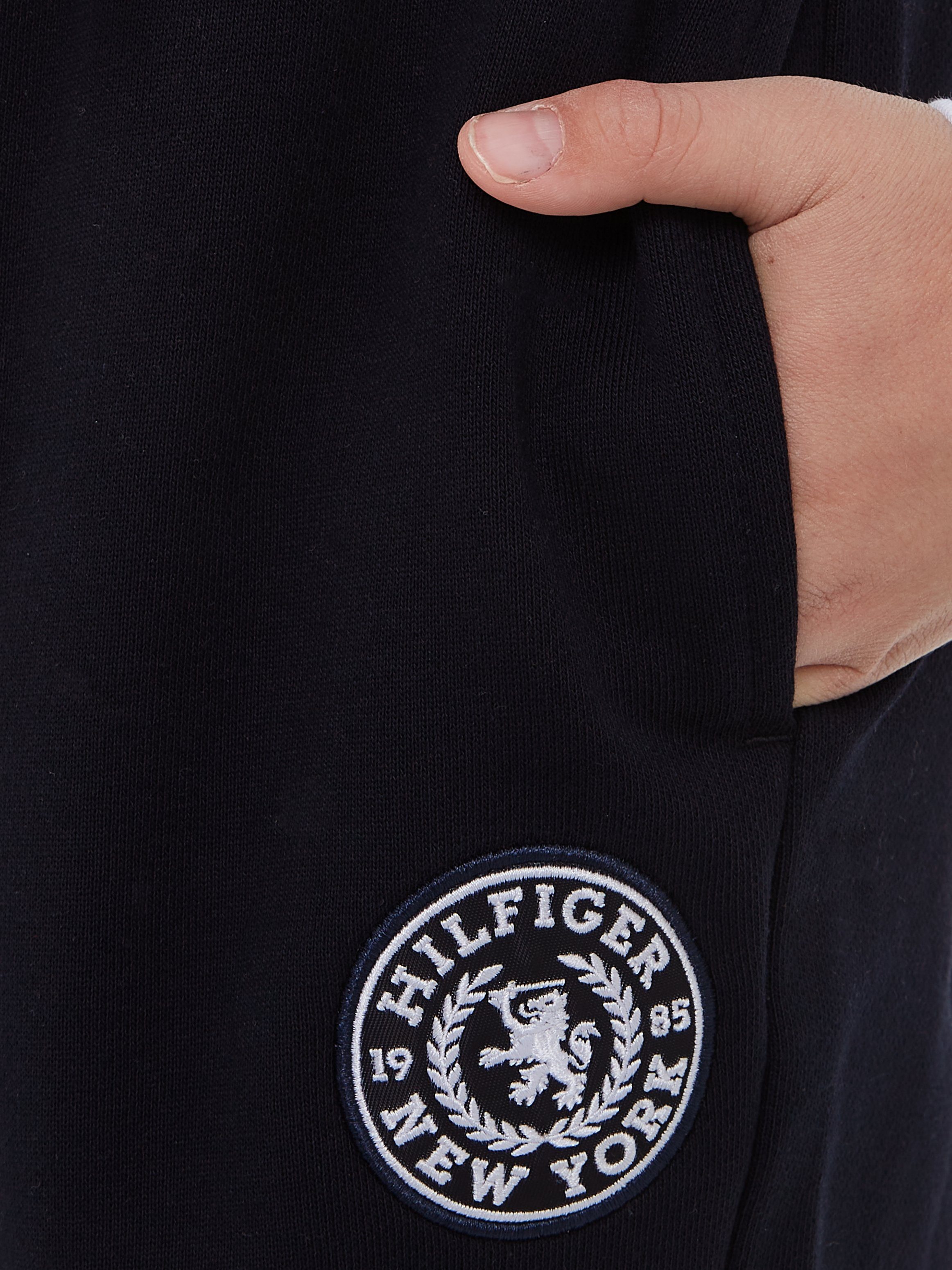 Tommy Hilfiger Sweathose CREST LOGO Bund SWEATPANTS am mit Logoschriftzug