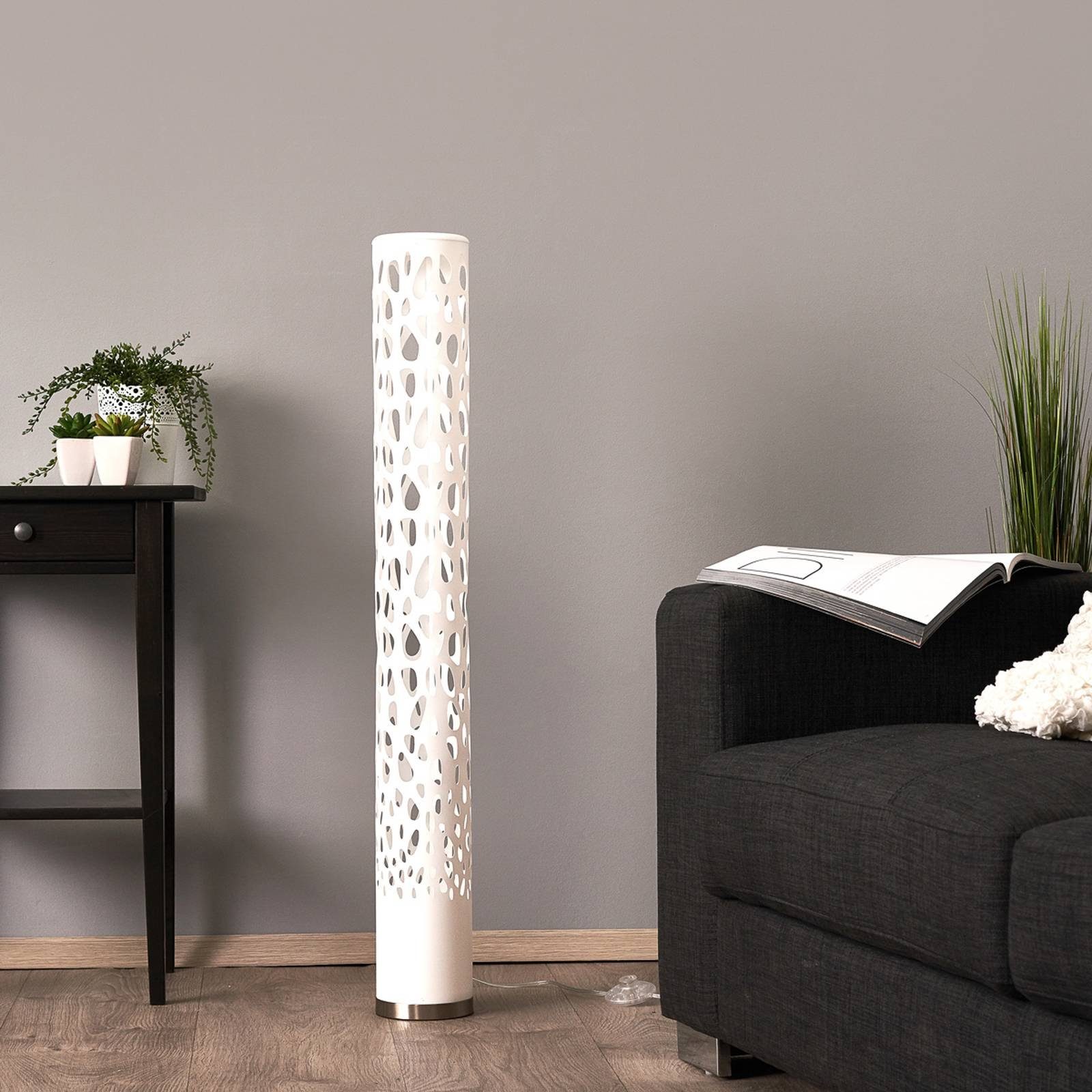 Lindby LED Stehlampe Alisea, dimmbar, Leuchtmittel günstig online kaufen