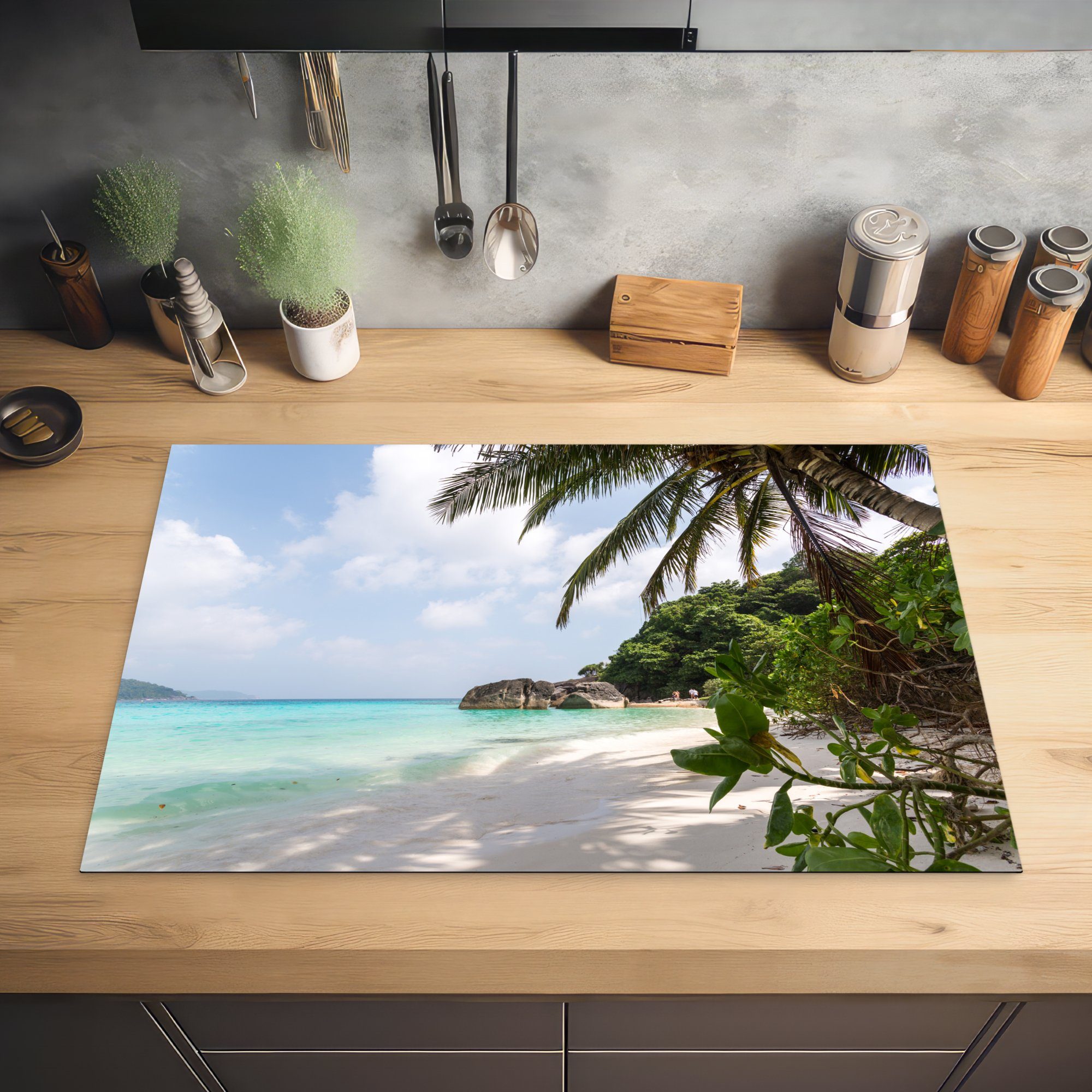Bild Similan-Insel, für einer küche, Ceranfeldabdeckung Vinyl, MuchoWow einem die Herdblende-/Abdeckplatte tropischen cm, Induktionskochfeld Schutz (1 von tlg), auf 81x52 Strand