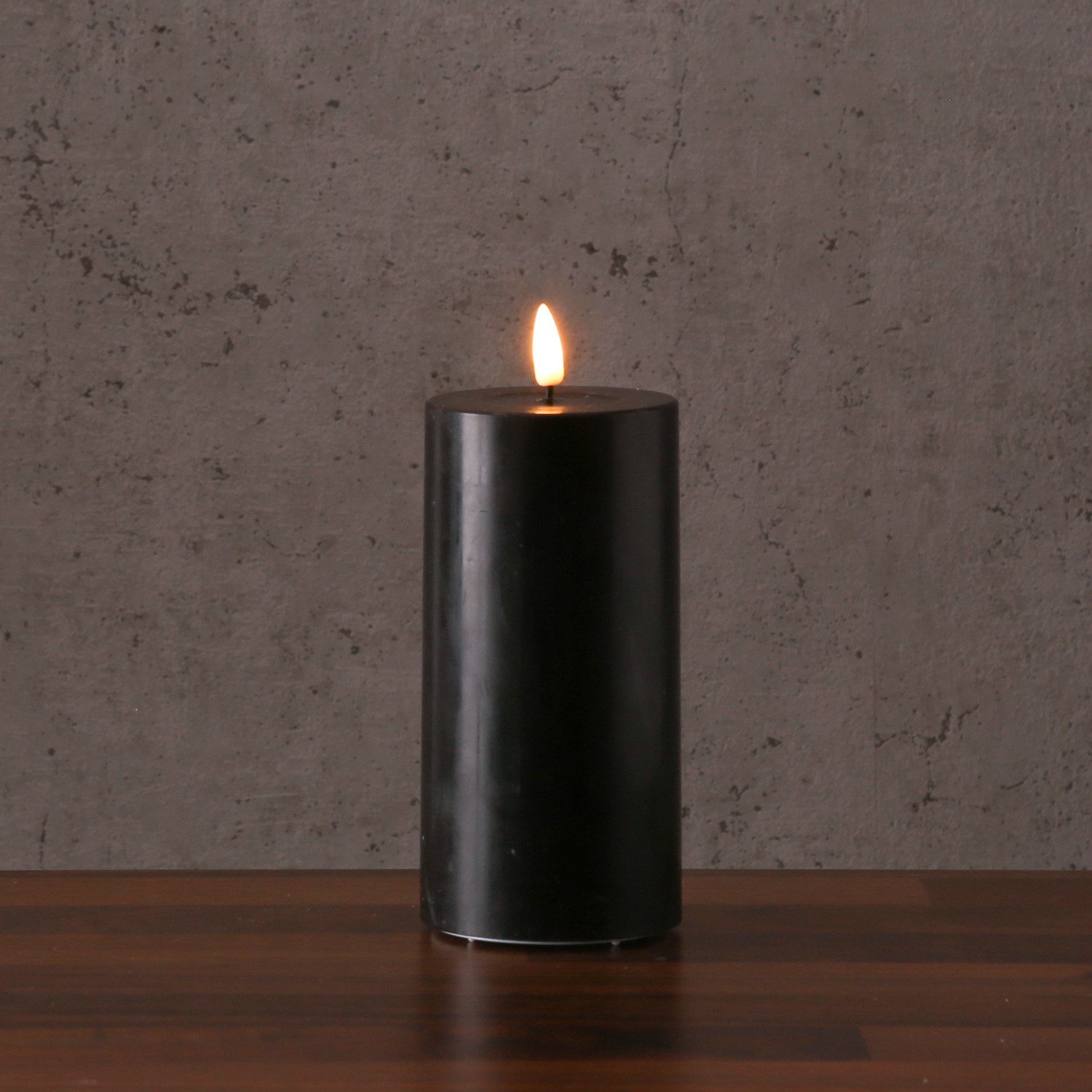 Deluxe Homeart LED-Kerze MIA Echtwachs Deluxe Wachsspiegel flackernd H: 20cm D: 7,5cm schwarz, LED Classic, warmweiß (2100K bis 3000K)