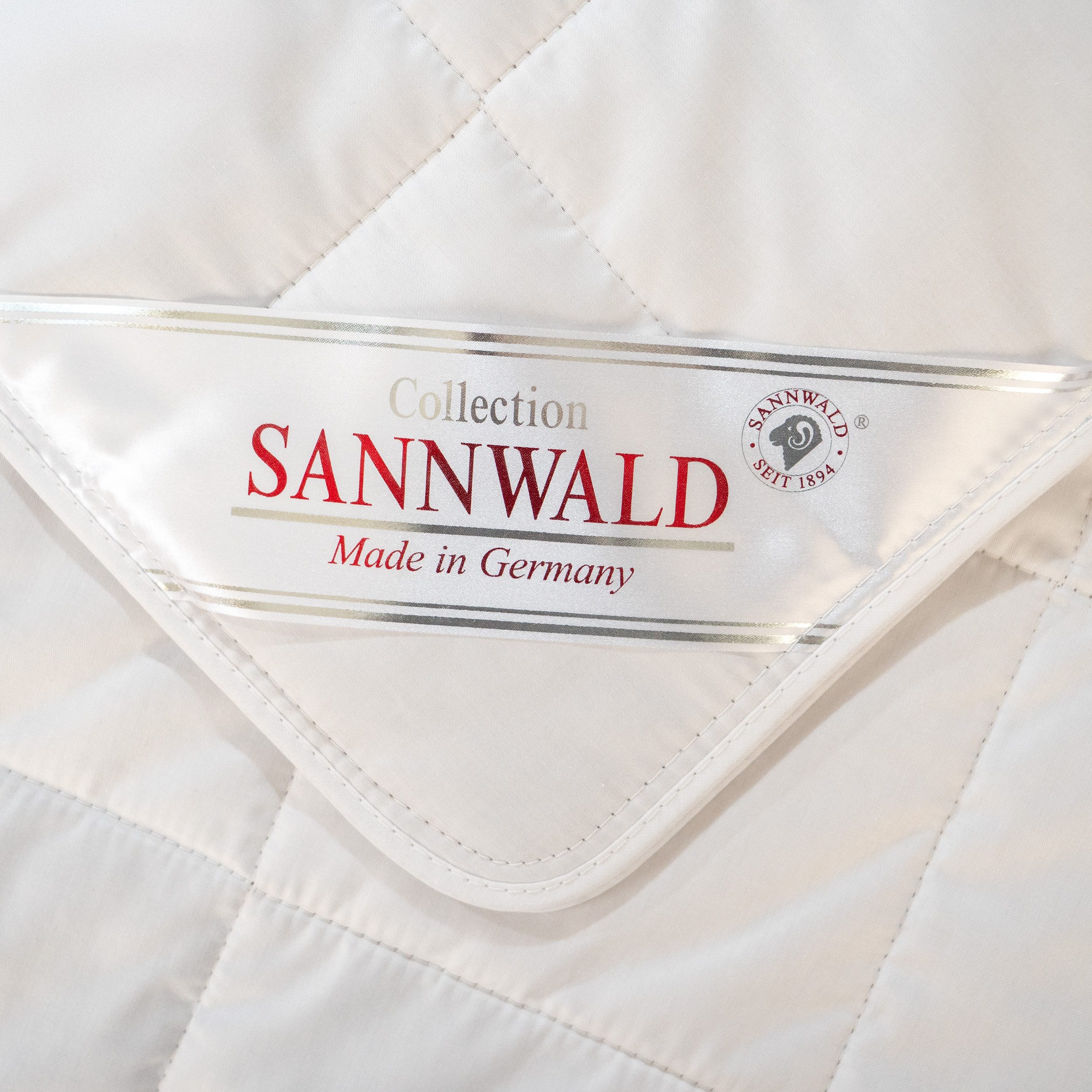 Sannwald by f.a.n. Sommerbettdecke Sannwald, Füllung: 60% Leinen, 40% Wildseide, Bezug: 100% Baumwolle, atmunsaktive Sommerbettdecke