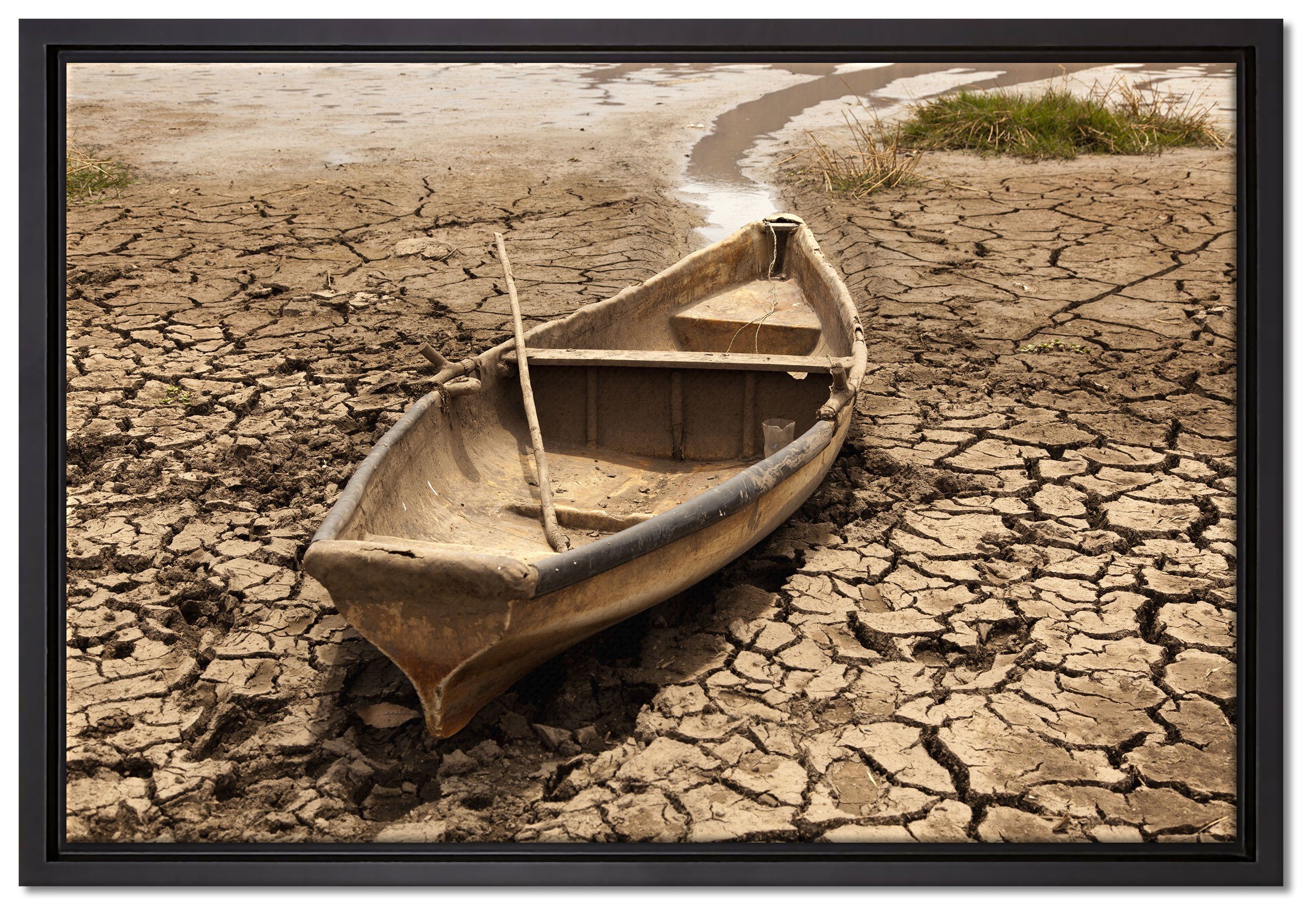 Pixxprint Leinwandbild Boot in der Dürre, Wanddekoration (1 St), Leinwandbild fertig bespannt, in einem Schattenfugen-Bilderrahmen gefasst, inkl. Zackenaufhänger