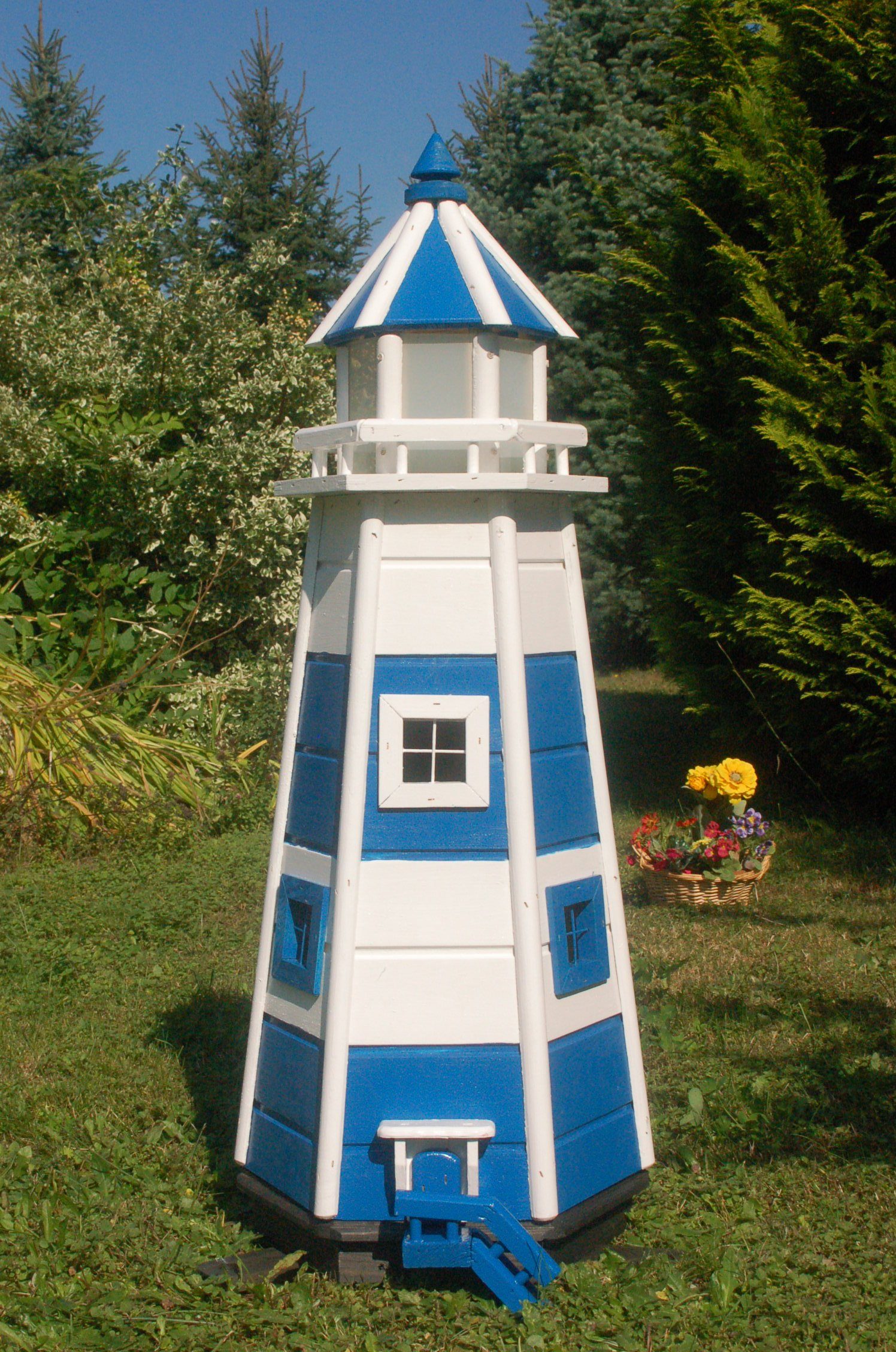 DSH SHOP blau/weiß DEKO Beleuchtung V Leuchtturm aus Holz 230 m mit Gartenfigur 1,10 HANNUSCH