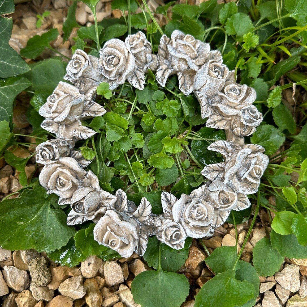 Radami Dekokranz Grabschmuck Rosenblüten Rose Rosenkranz Grabdekoration wetterfest