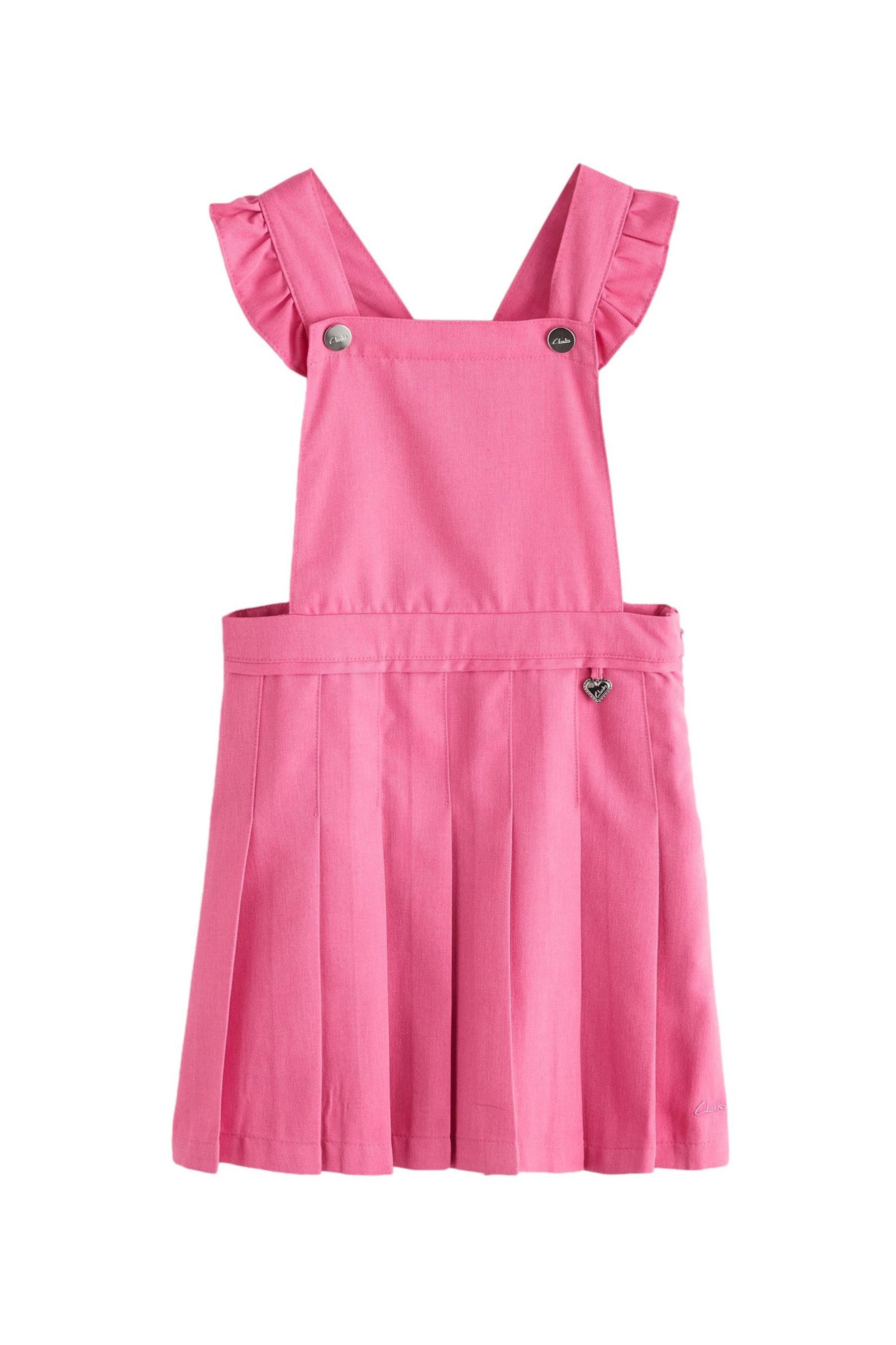 Clarks Plisseekleid Clarks Latzkleid mit gerüschten Schultern (1-tlg)