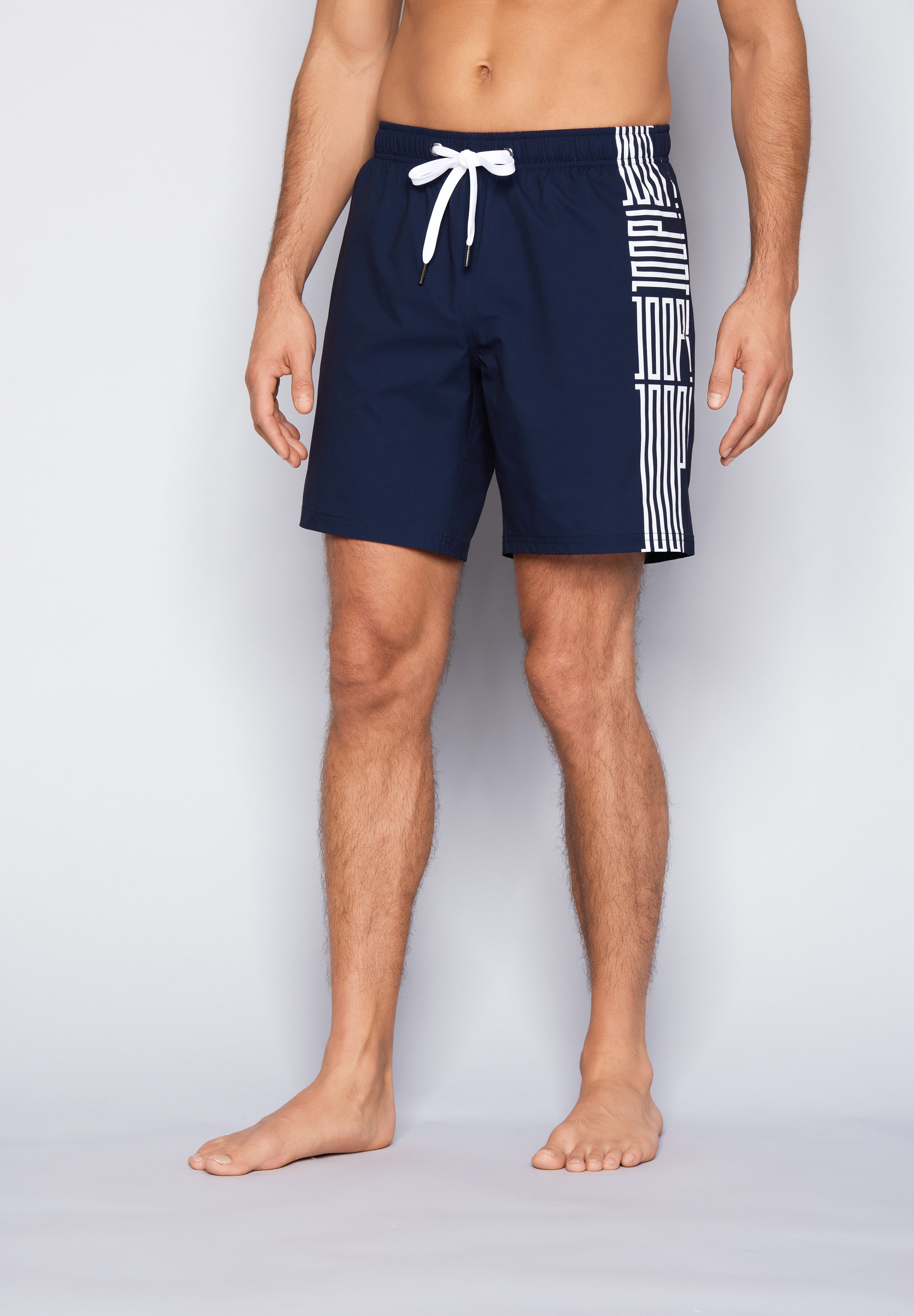 JOOP! Badeshorts Deco Logo Placement mit seitlichen Taschen und großem Wording – Bild 4 von 5