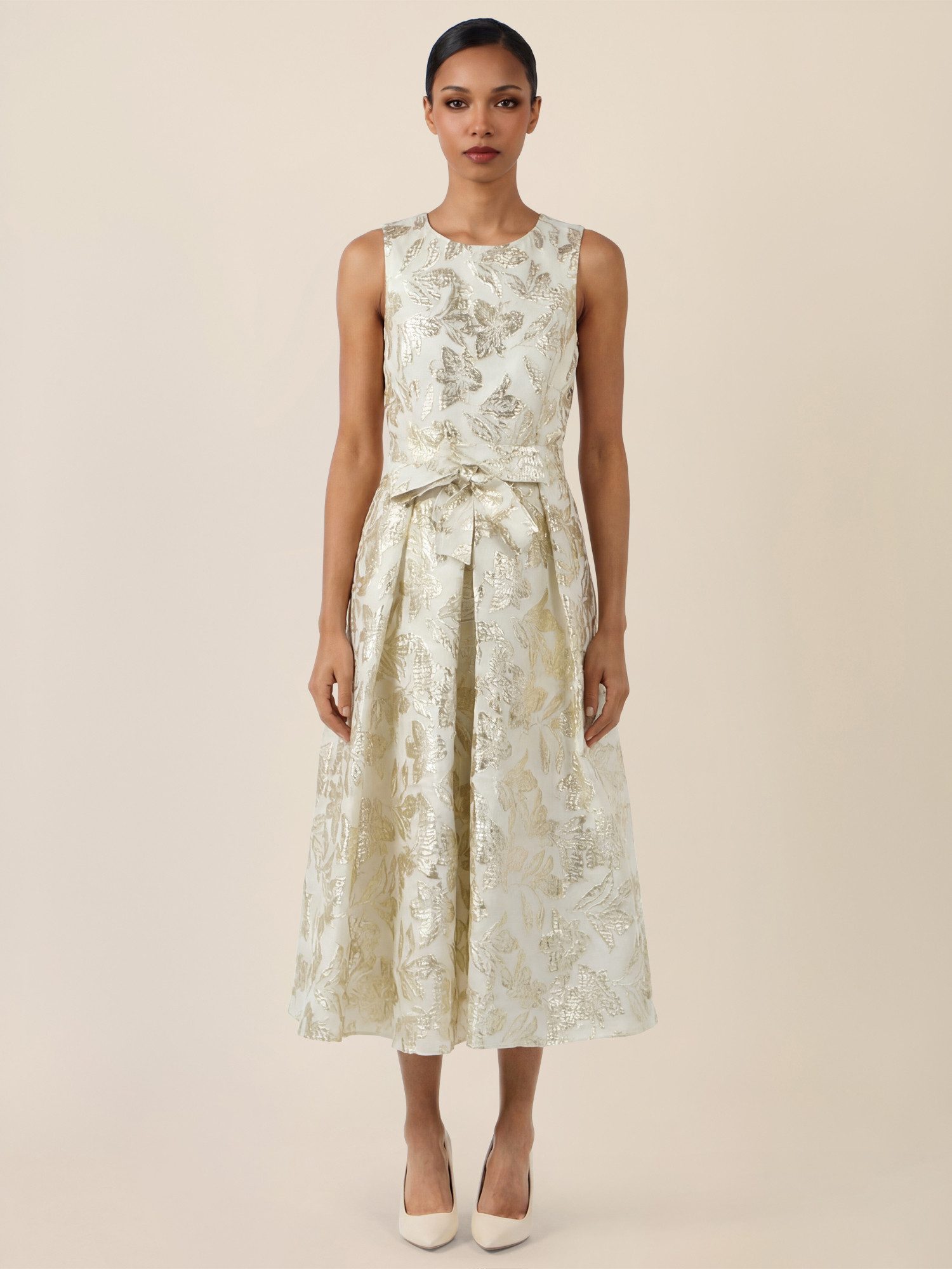 Apart Brautkleid mit schimmerndem Strukturmuster