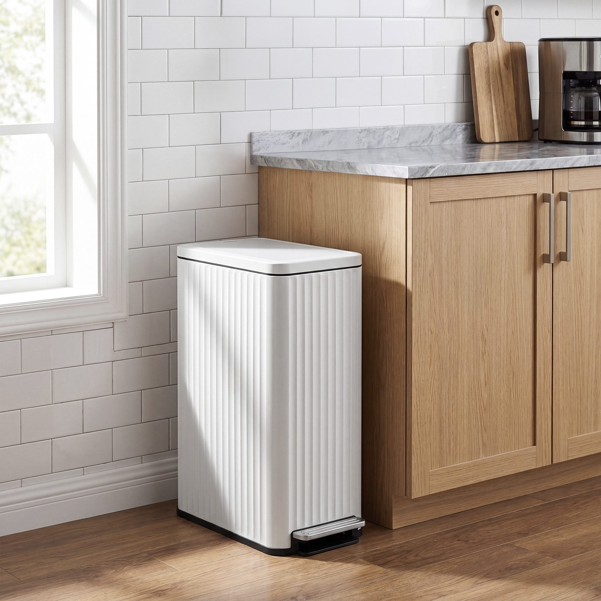 SONGMICS Mülleimer Küche, 50 L Abfalleimer mit Pedal, Tretmülleimer mit Deckel, Softclose, herausnehmbarer Inneneimer, aus Stahl, 15 Müllbeutel