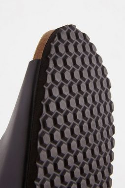 Next Sandalen aus Leder mit Doppelriemen und Fußbett Sandale (1-tlg)