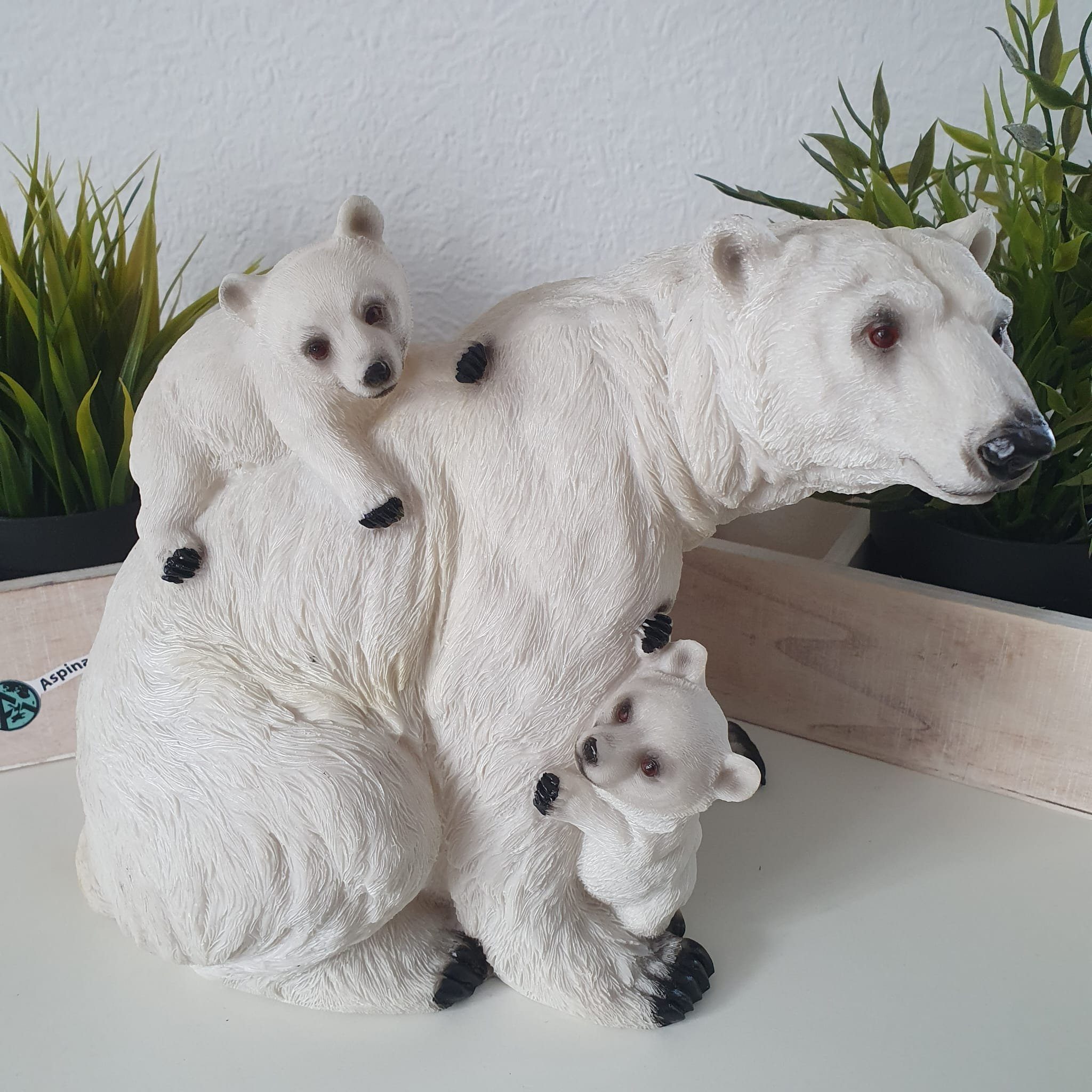 Aspinaworld Dekofigur Eisbär Figur mit zwei Kindern 21 cm