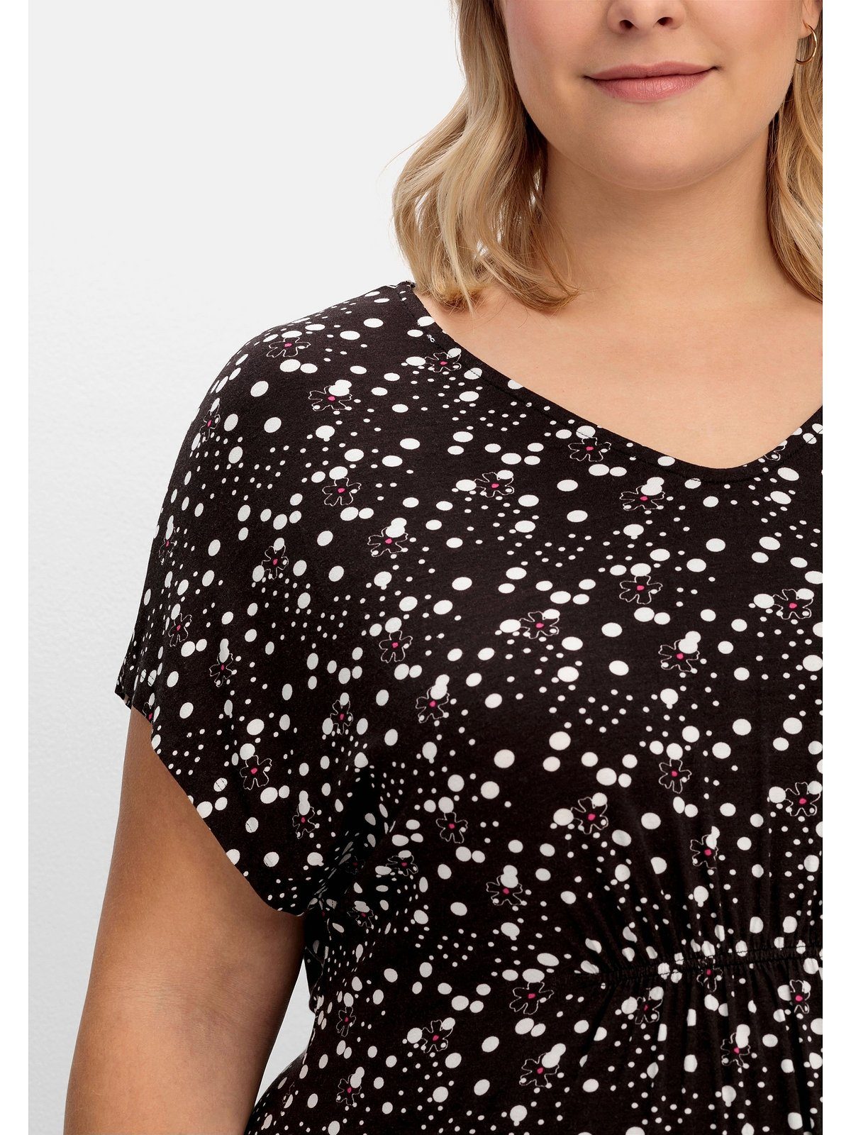 Alloverprint Sheego T-Shirt mit Größen Große V-Ausschnitt und