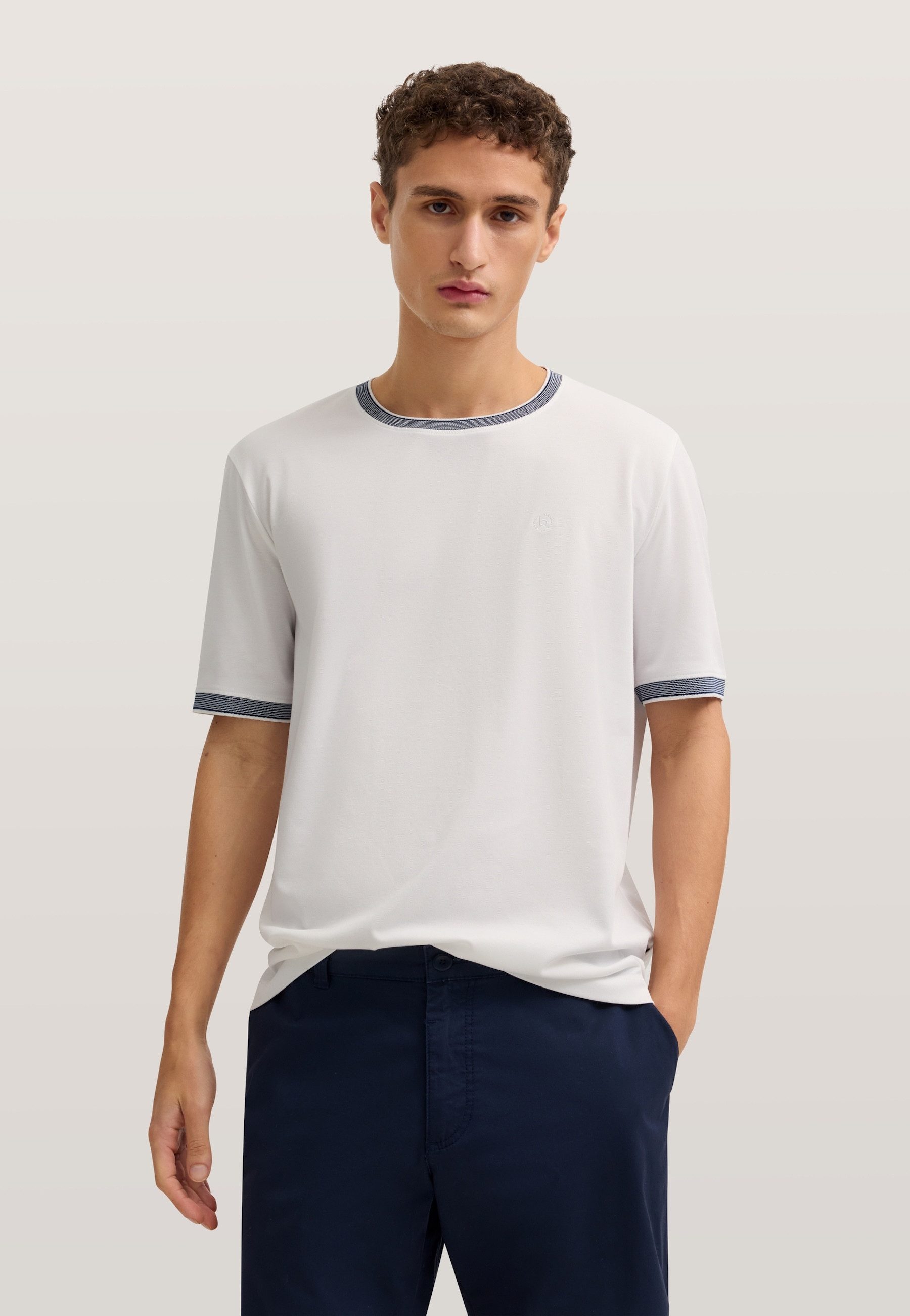 bugatti T-Shirt aus einem Baumwoll-Mix