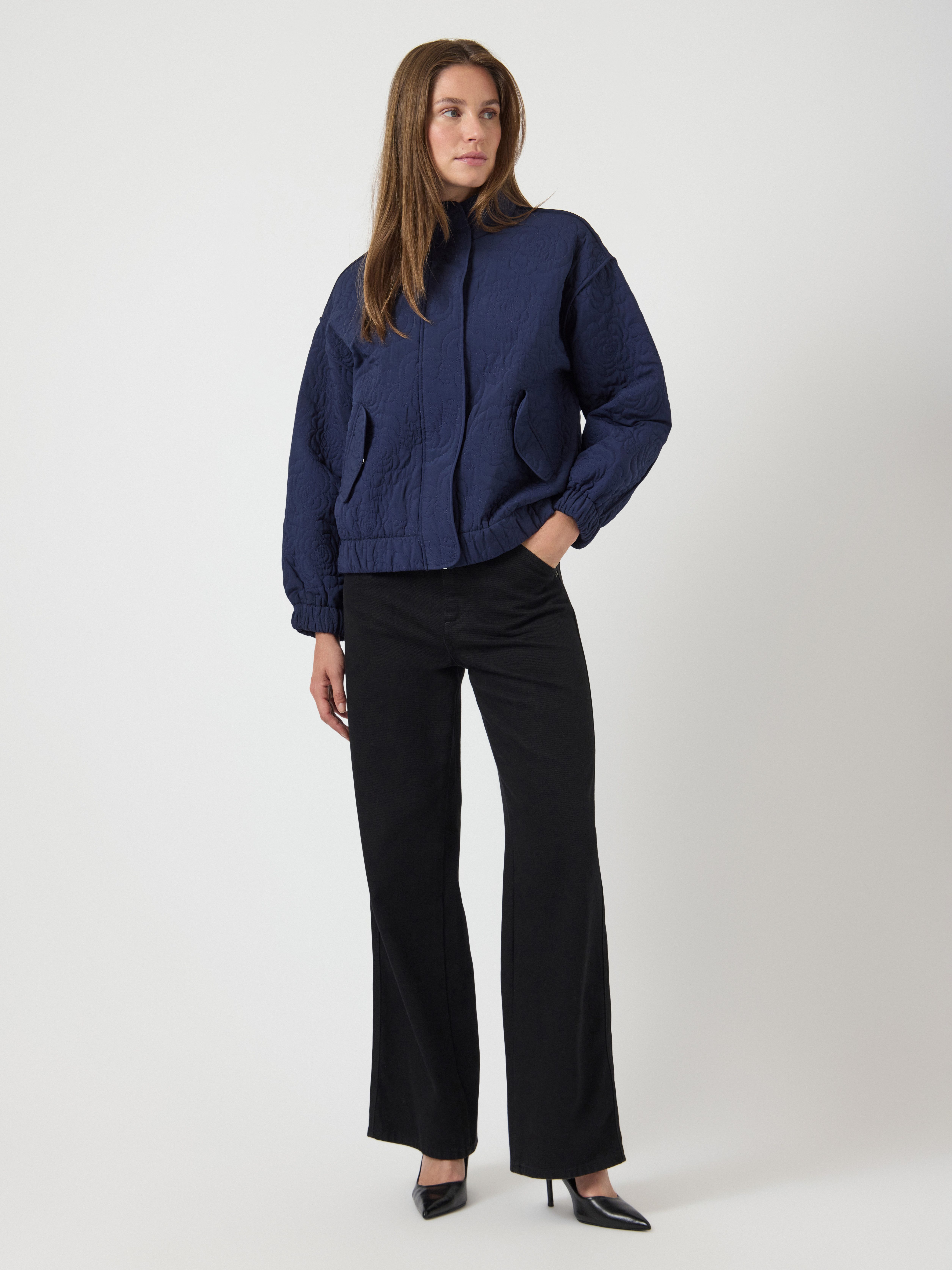 Y.A.S Blouson YASFIPURA LS QUILTED JACKET S. NOOS Kunstfaser, elastische Bündchen