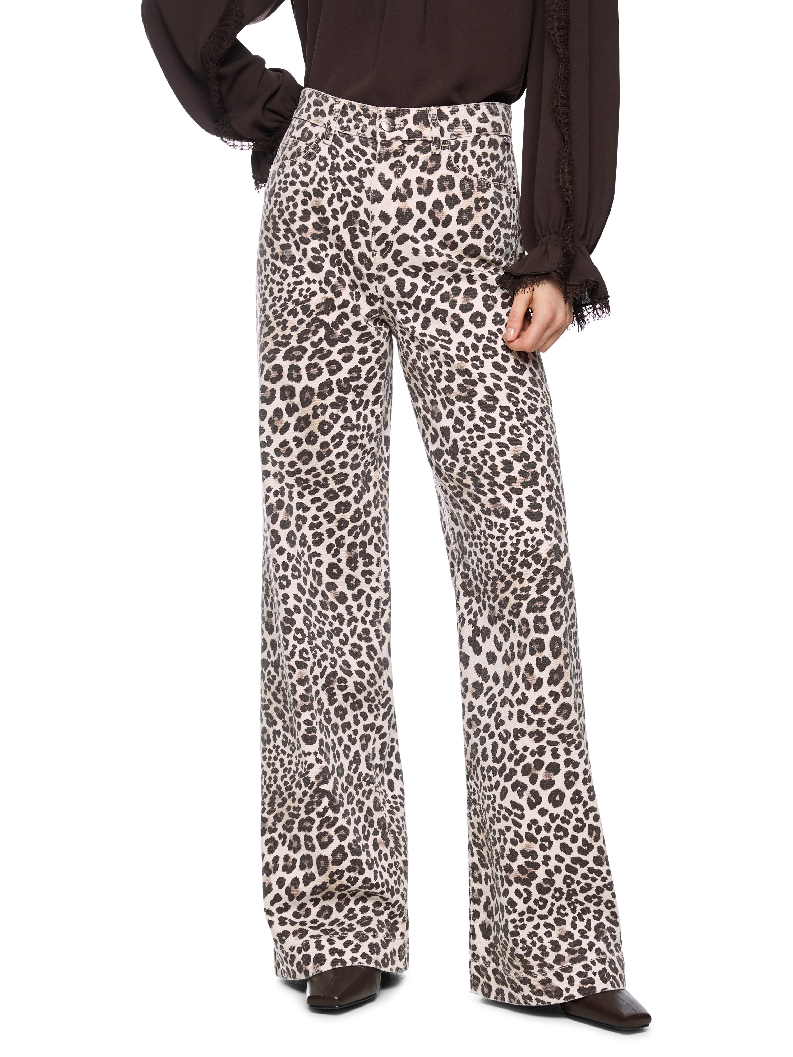 Marc Cain Weite Jeans Muted Motion Premium Damenmode Model: WARRI im Wide Fit mit Leoprint