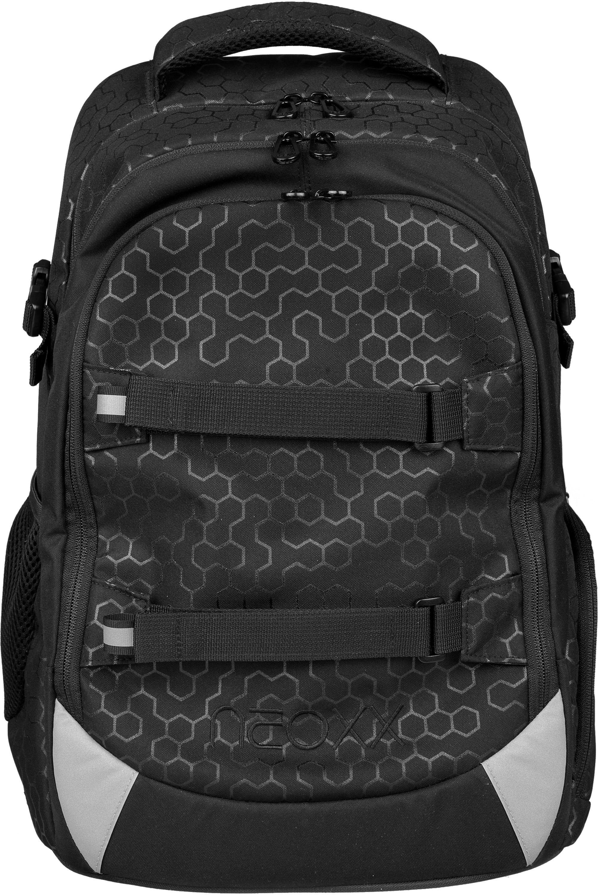 Active, aus PET-Flaschen recycelten neoxx Schulrucksack in black, Lost