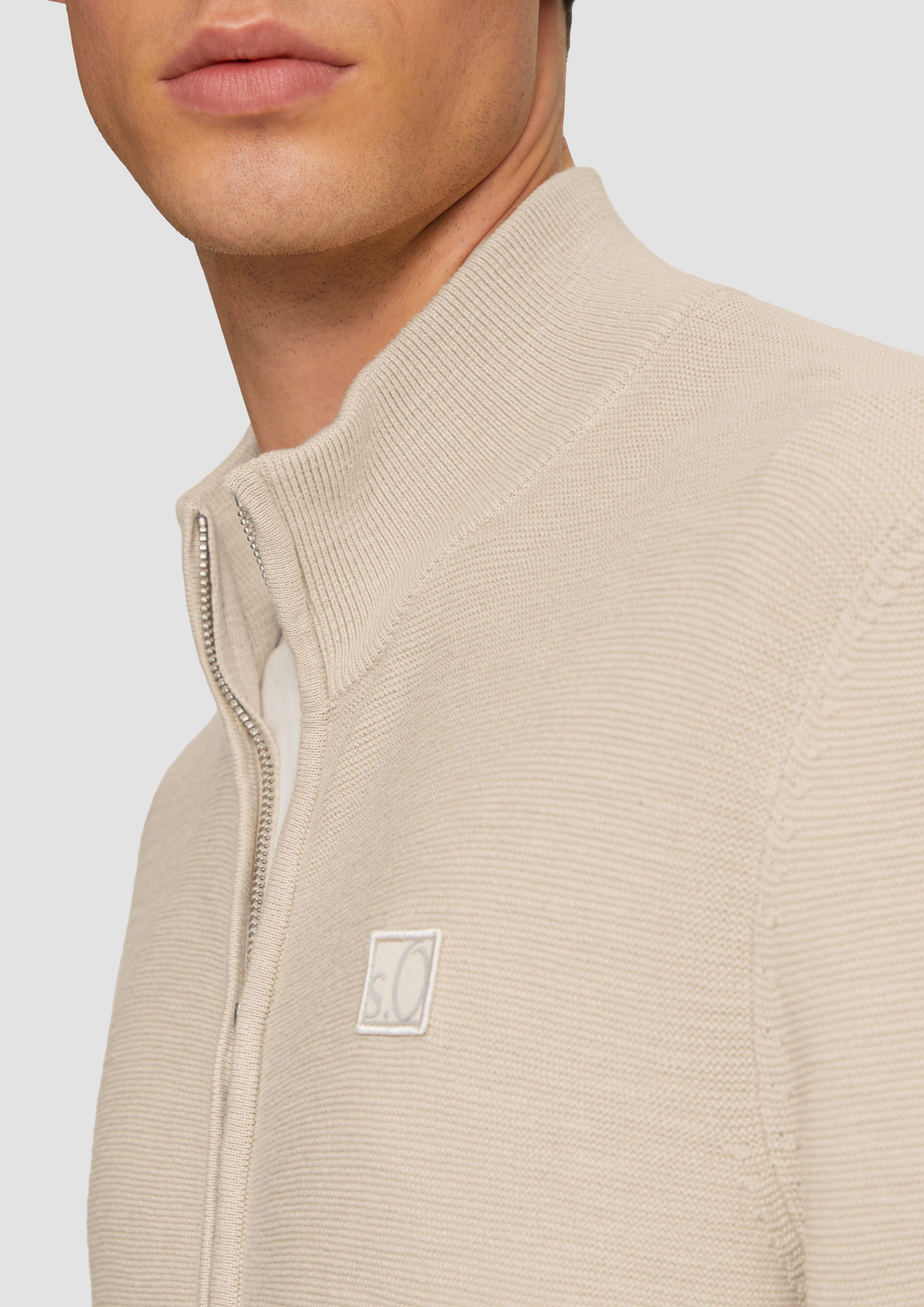 s.Oliver Strickjacke Strukturierte Strickjacke mit Logo-Patch günstig online kaufen
