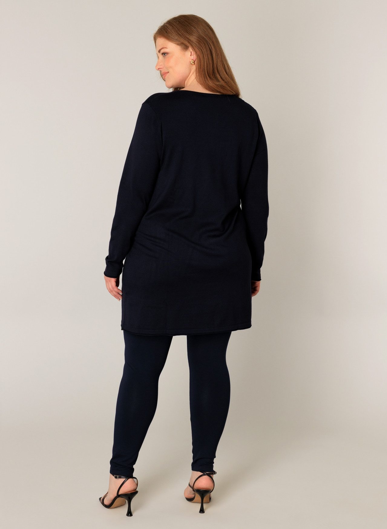 Base Level Curvy V-Ausschnitt-Pullover BAS-ANINE-LONG Feinstrick-Qualität günstig online kaufen