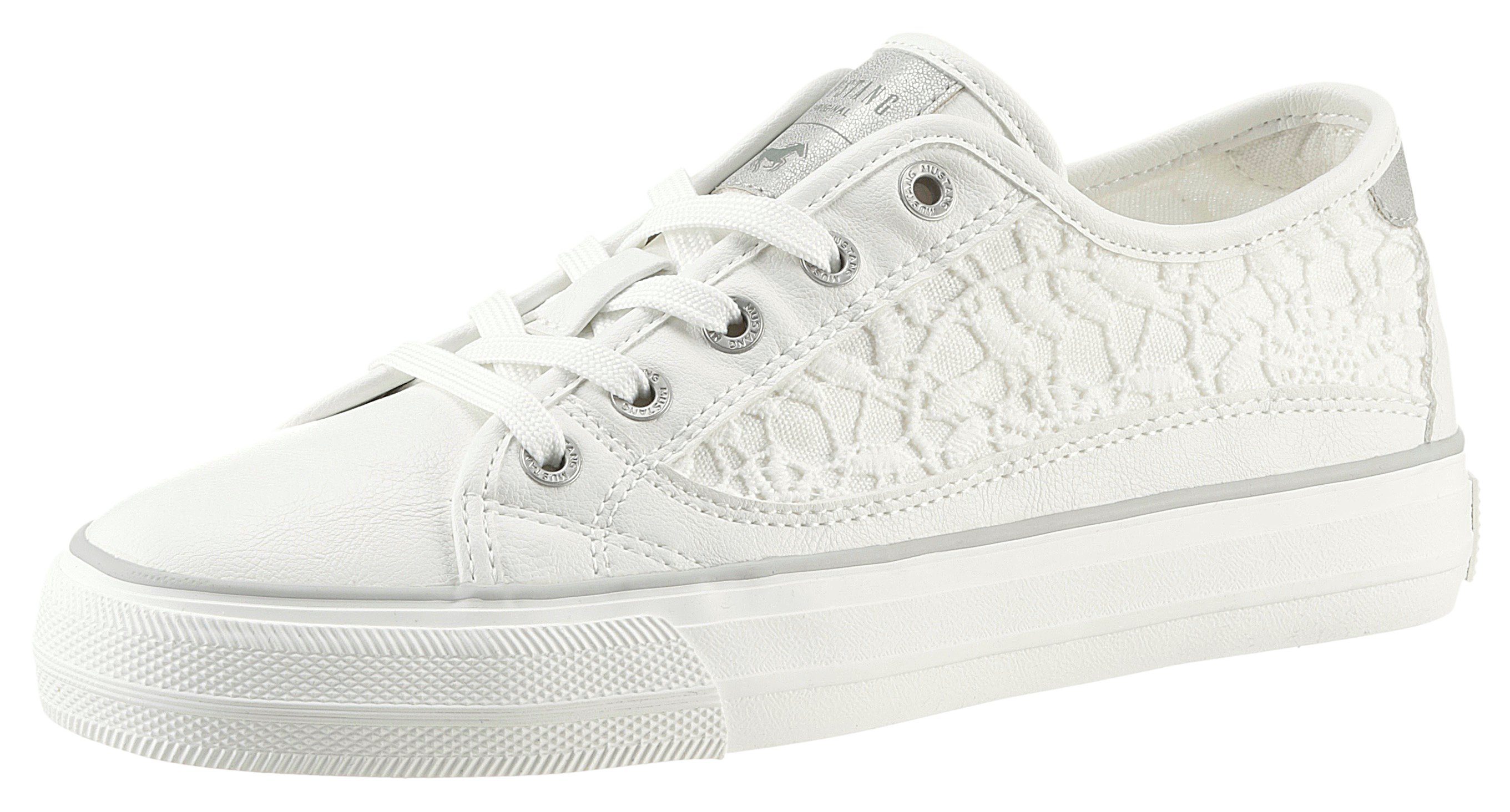 Sneaker