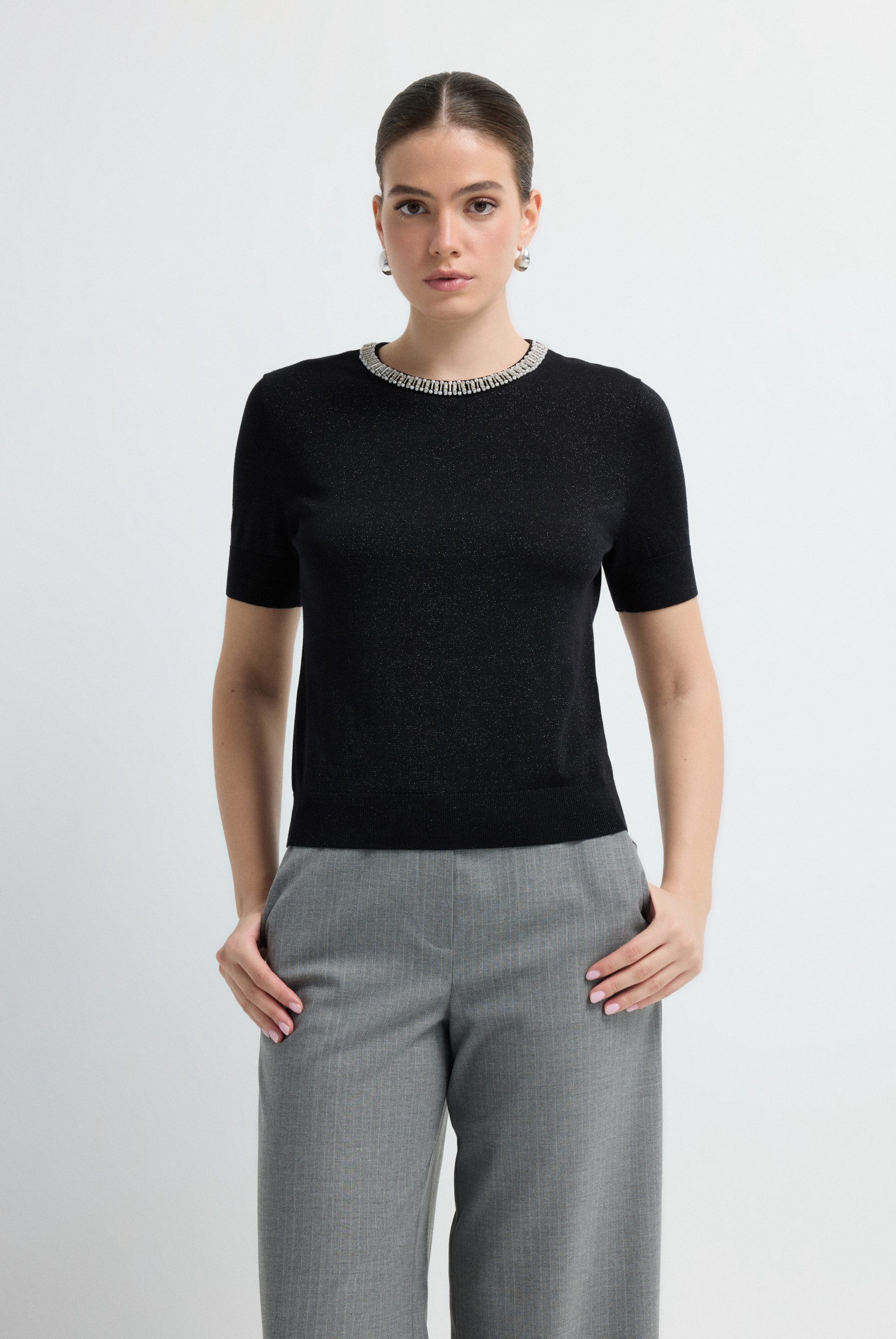 adL T-Shirt Strickbluse mit Strassbesetztem Ausschnitt