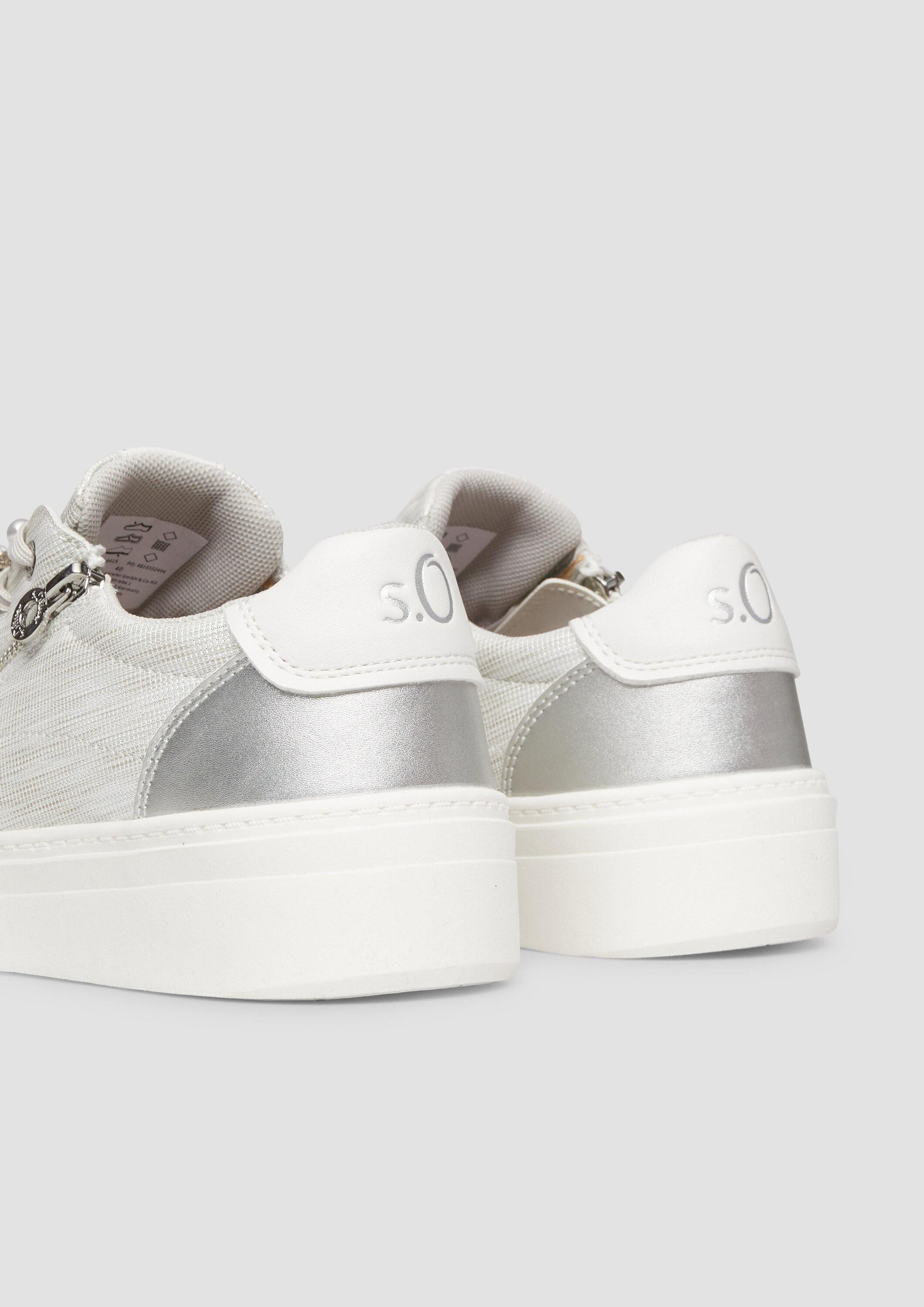 s.Oliver Sneakers Sneaker Sneaker mit Reißverschluss-Detail und Plateau-Sohle