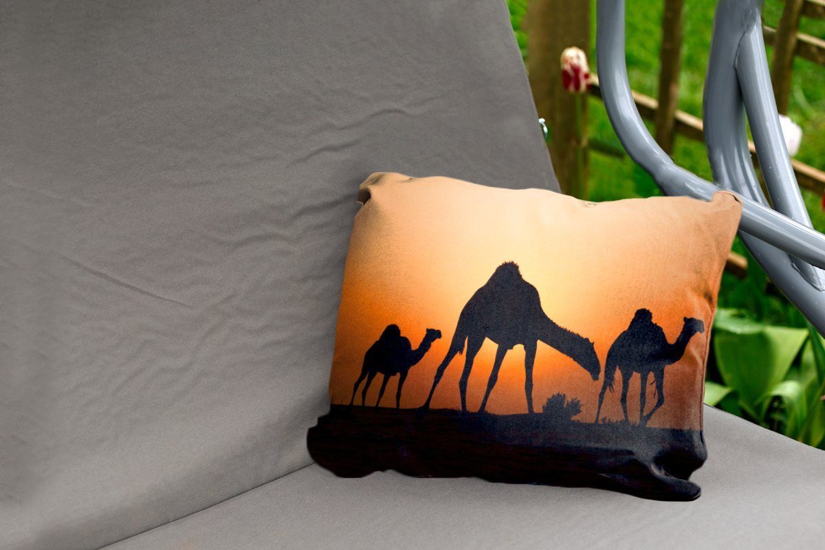 Kissenhülle MuchoWow bei Kamelen Silhouetten Outdoor-Dekorationskissen, von Dekokissen Sonnenuntergang, Dekokissenbezug, Polyester,