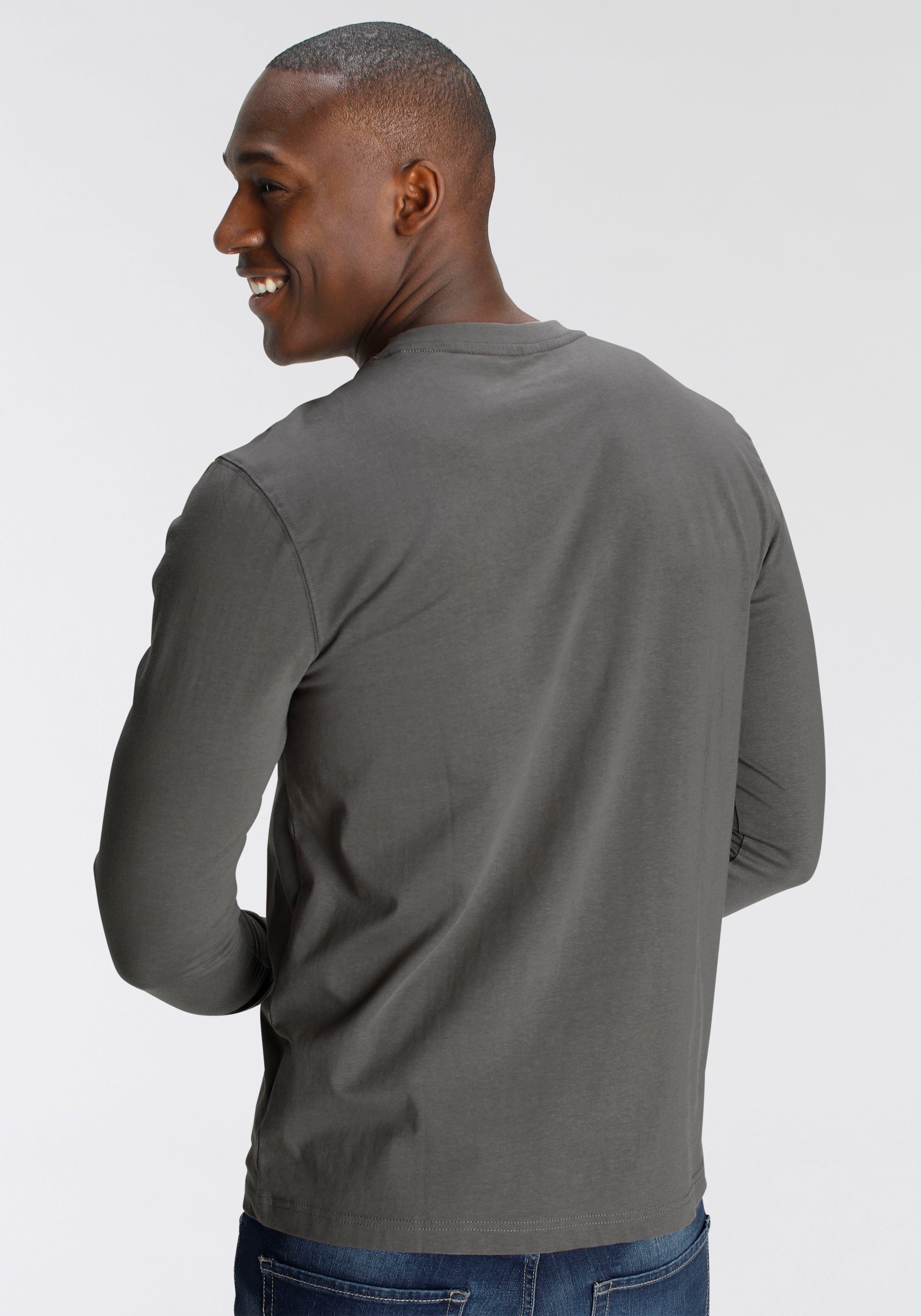DELMAO Langarmshirt schmale Passform, bedruckt, Rundhalsausschnitt, aus Baumwolle