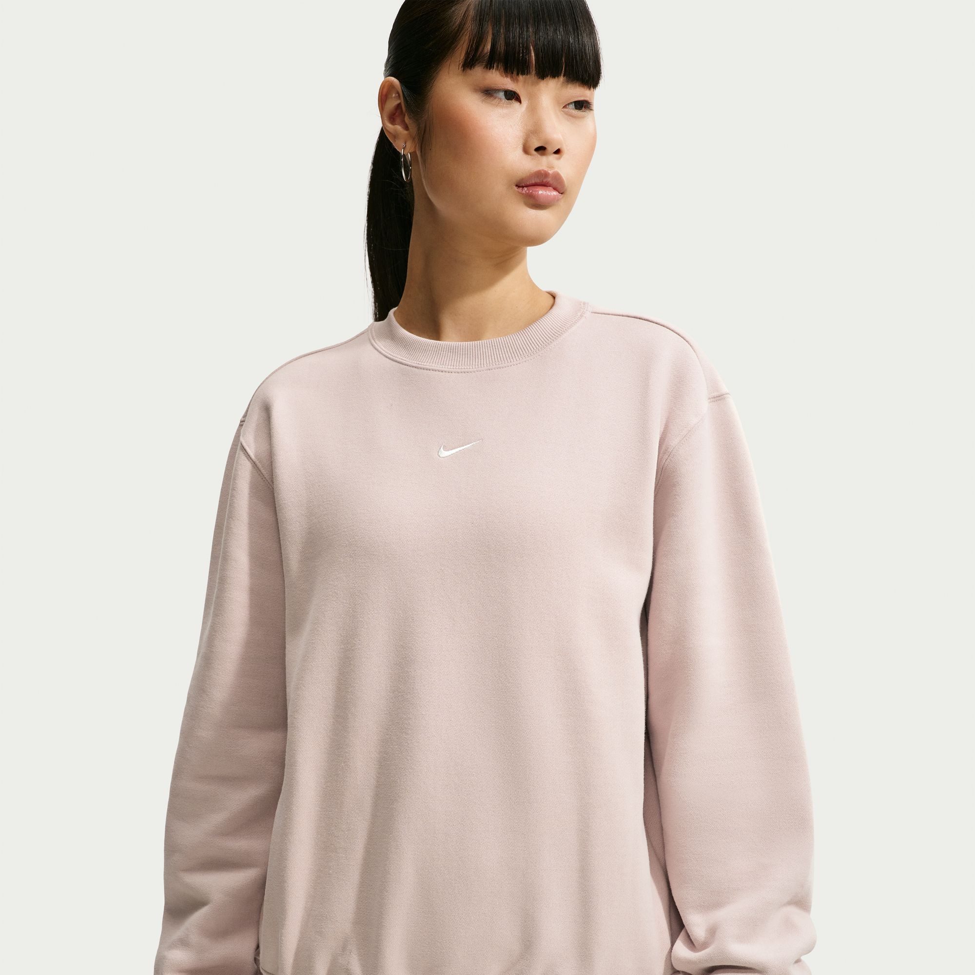 Nike Sportswear Sweatshirt W NK STDO FLC MW STD CREW mit Rundhalsausschnitt, in normaler Länge