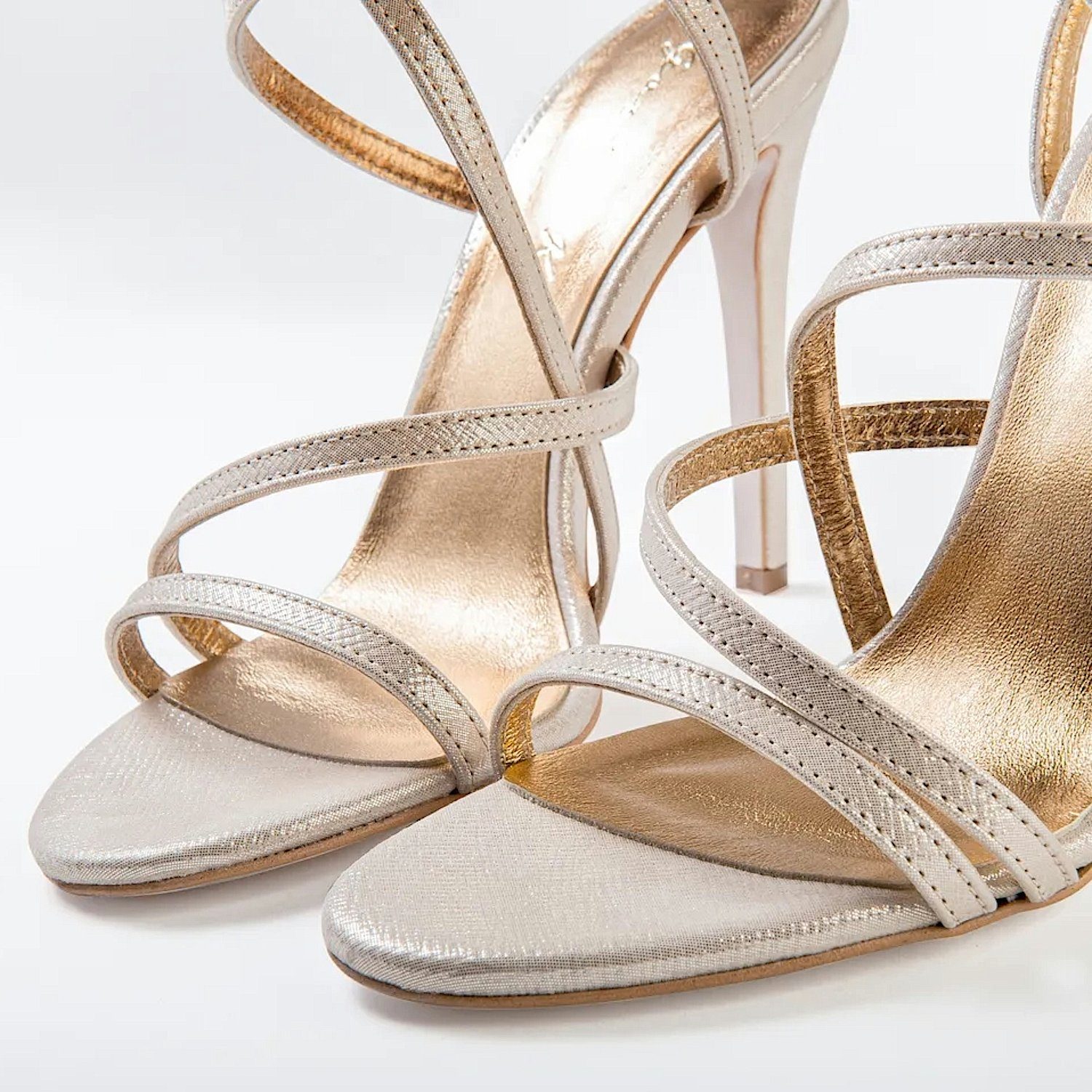 GosiaK. "Nika" Riemchensandalette in elegantem Gold günstig online kaufen