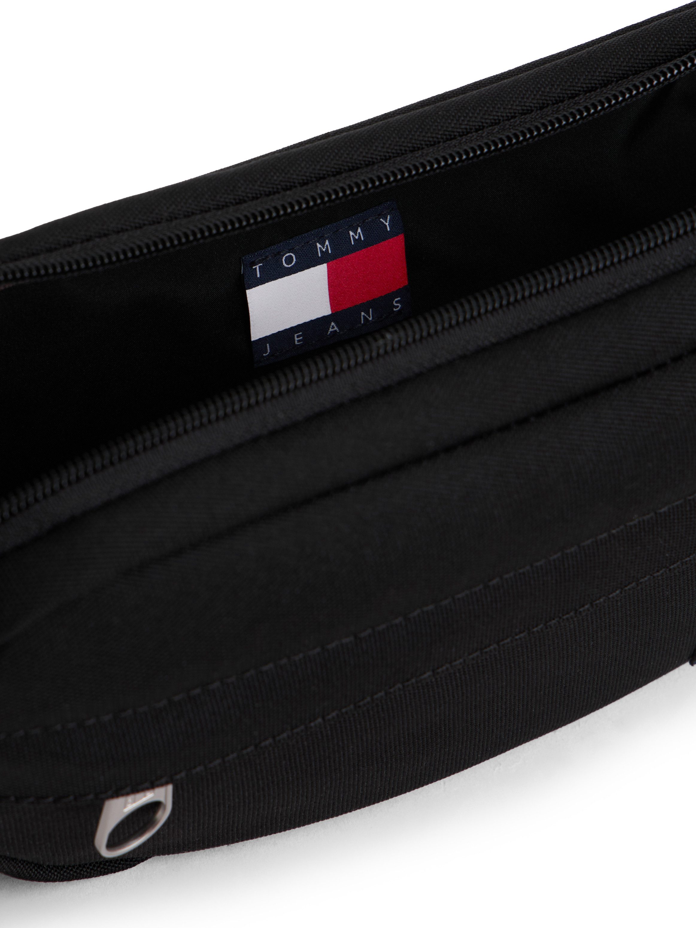 Tommy Jeans Gürteltasche TJM ESS DAILY BUMBAG, Unisex Minibag, Bauchtasche mit aufgenähter Logoflagge