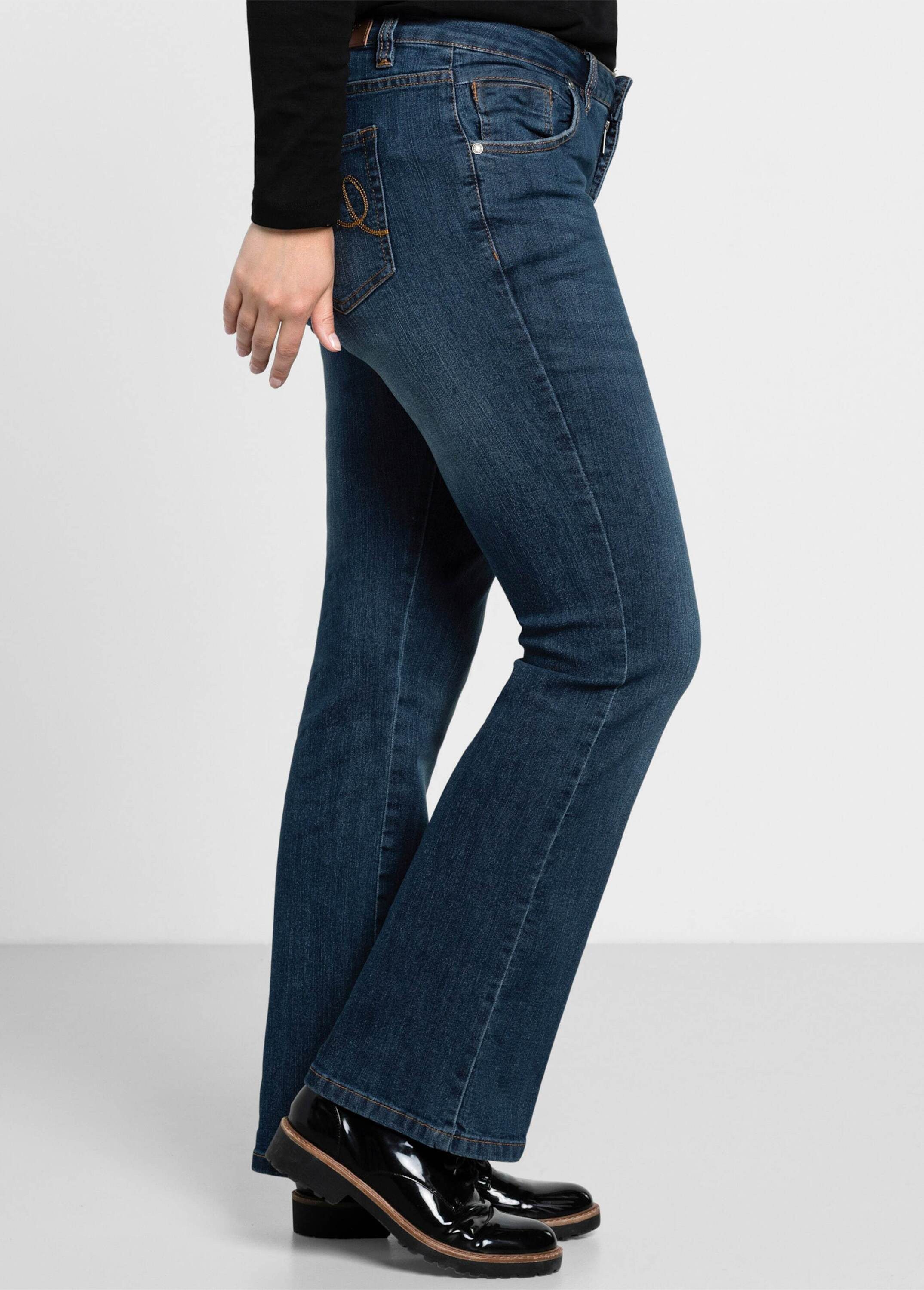 Sheego Bequeme Jeans Bootcut-Jeans in 5-Pocket-Form, mit Used-Effekten – Bild 3 von 5