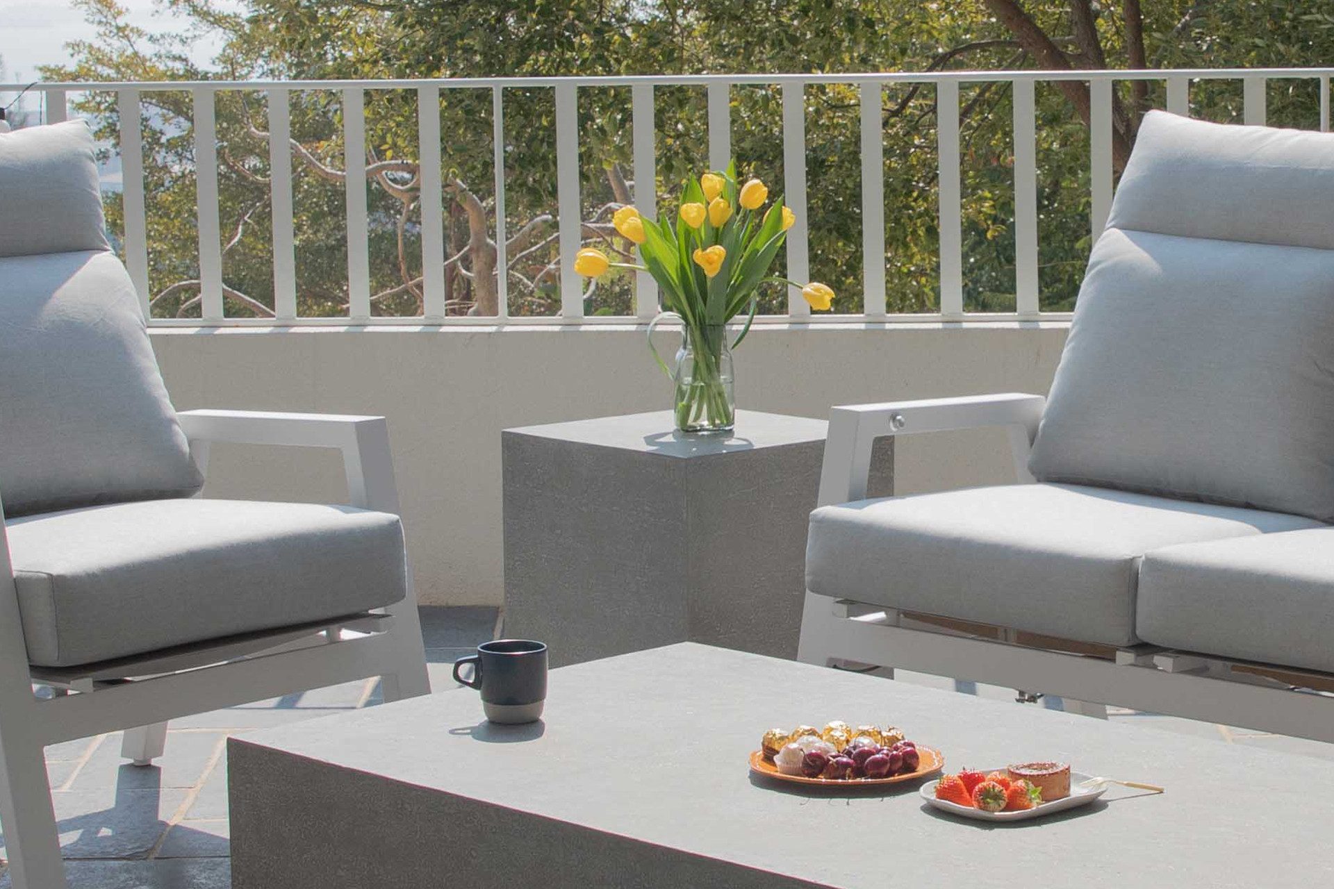 ELEMENTI Gartentisch TEVERE aus Beton, modern, Outdoor Tisch (1-St., Gartentisch aus Beton), Beton,Spacegrau