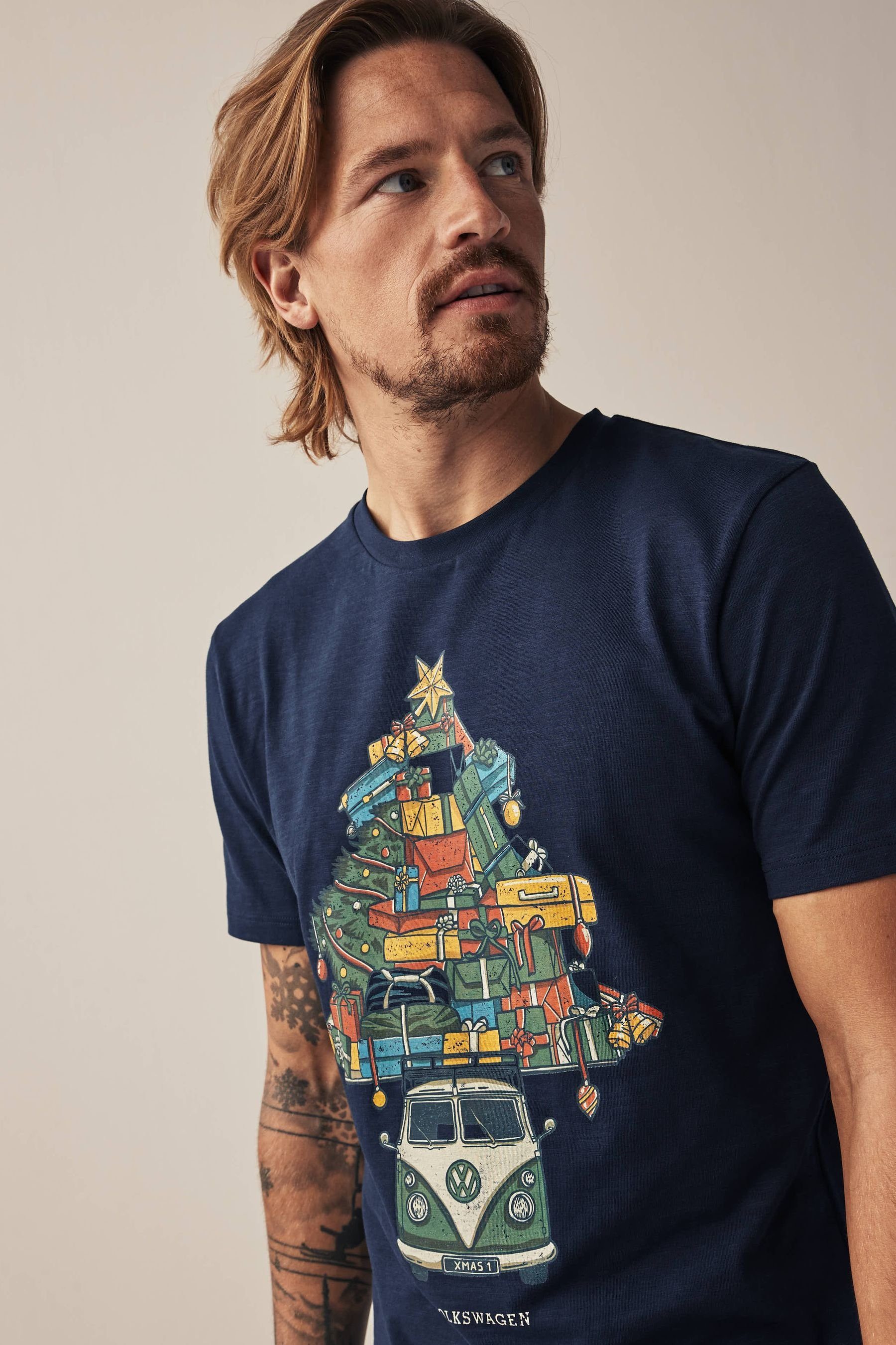 Lizenziertes T-Shirt T-Shirt mit Weihnachtsszene Next (1-tlg)
