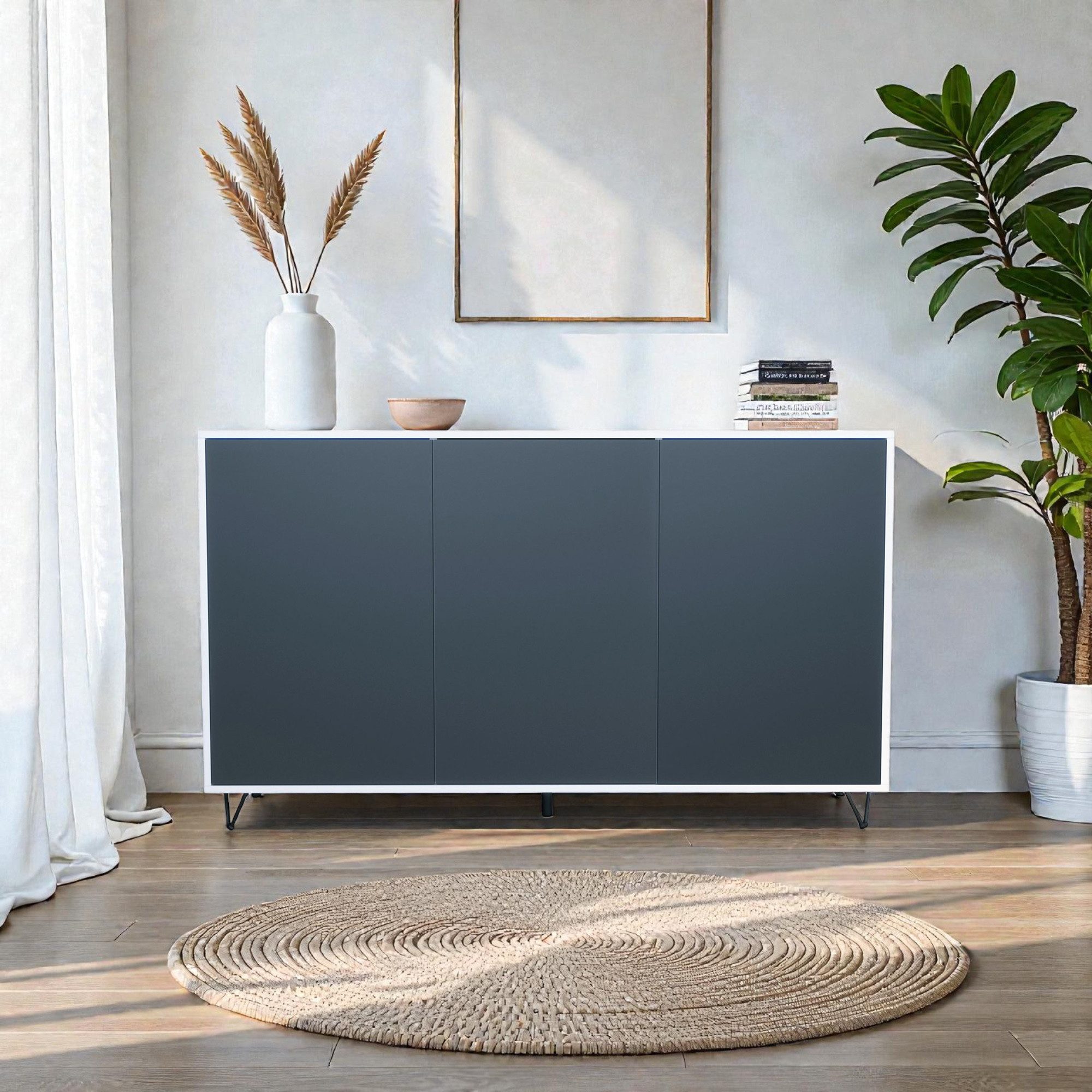 InnoFurn Sideboard Elisa, Kommode mit 3 Türen Push-to-Open, Made in Germany, Moderner Schrank