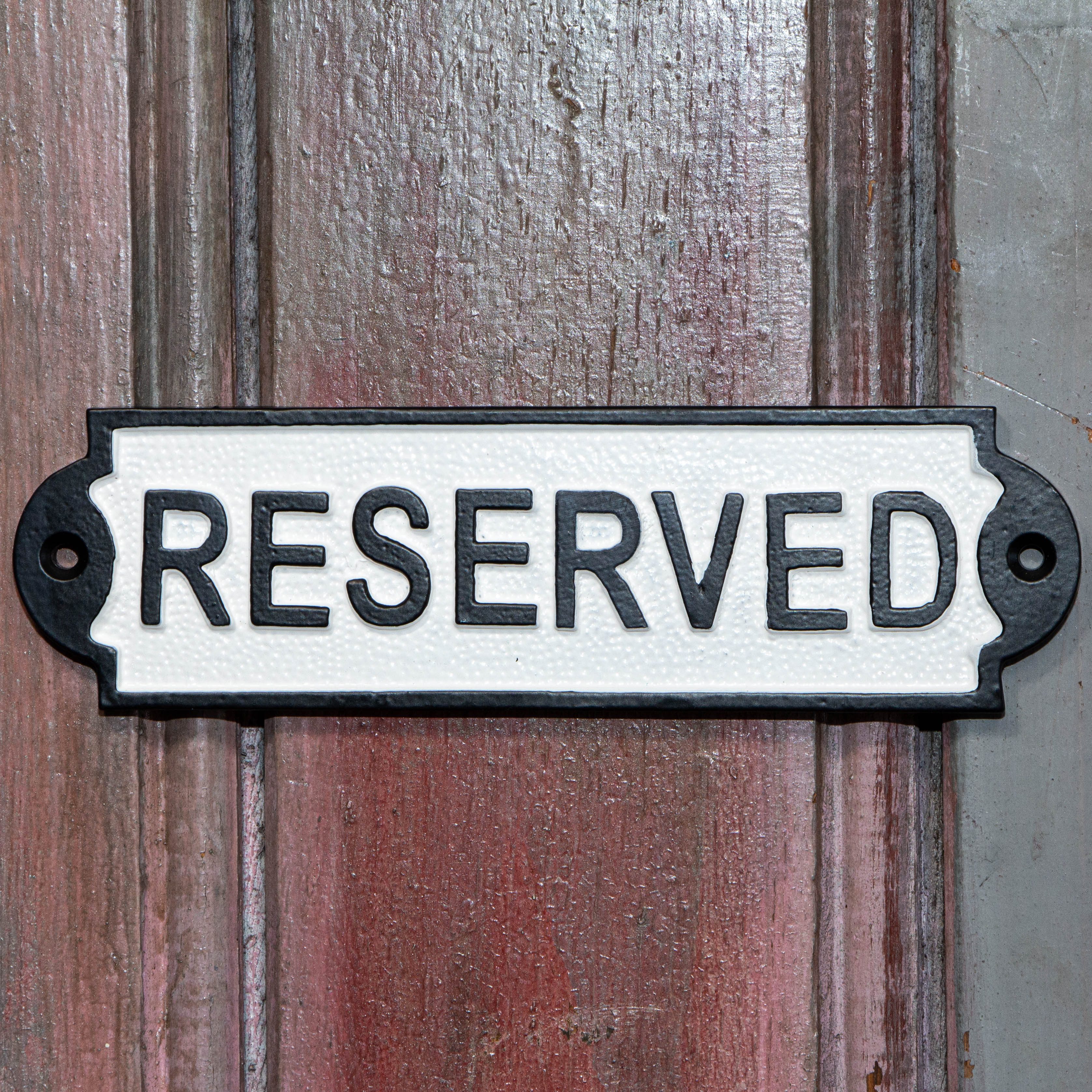 Antikas Wanddekoobjekt Schild Eisen Gusseisen "Reserved" Reserviert Türschild