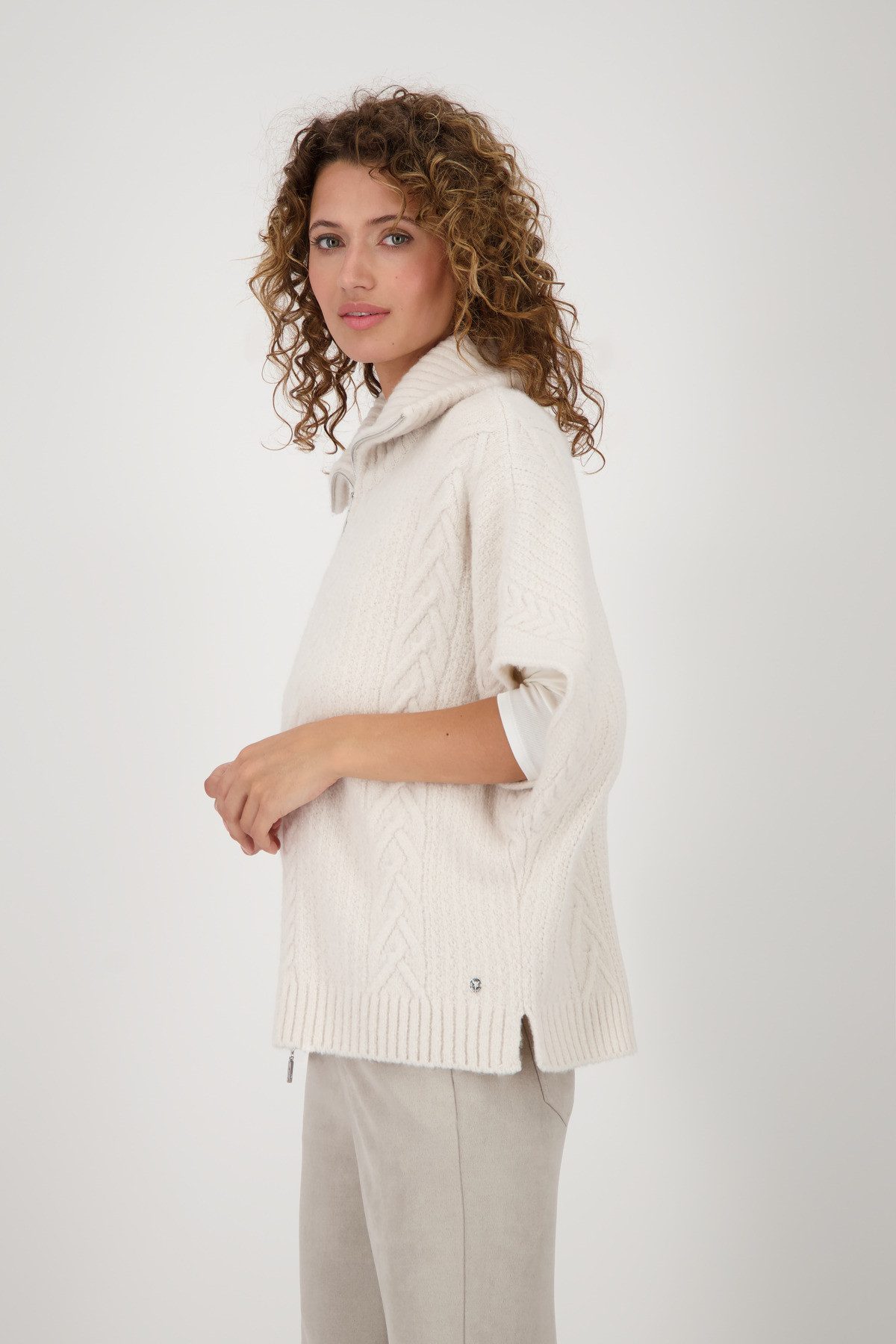 Monari Strickcape Jacke Strickcape Zopf Mit Rundhalsausschnitt günstig online kaufen