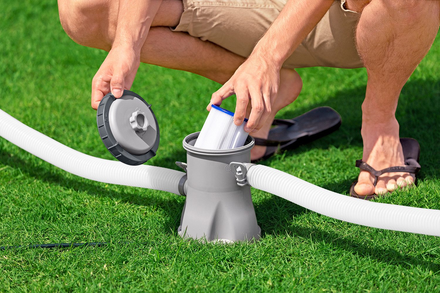 Bestway Kartuschen-Filterpumpe 1.249 l/h (Packung, Inkl. Filterkartusche), Für Pools von 1.100-8.300 Liter