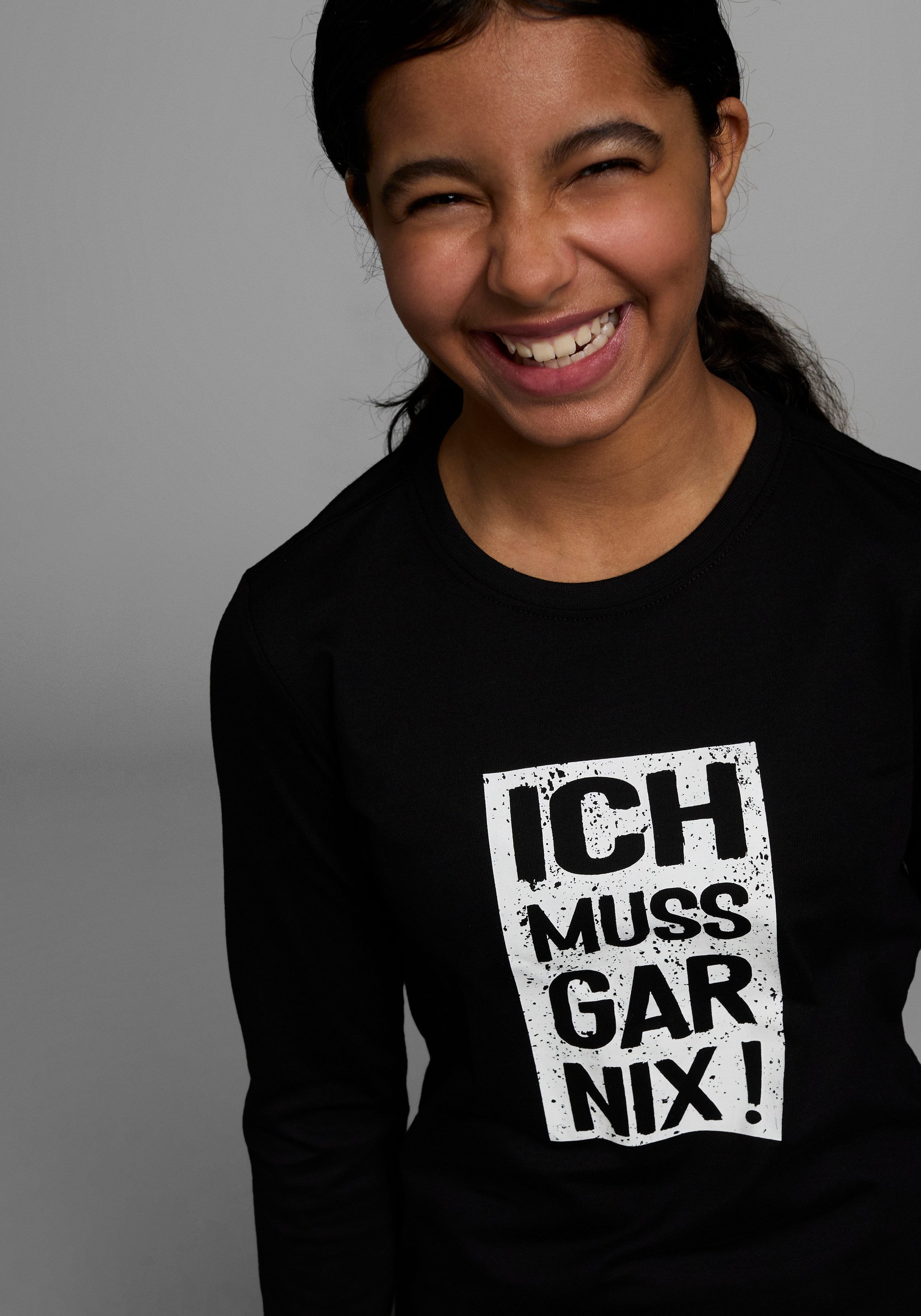 KIDSWORLD Langarmshirt Ich muss gar nix! Langarm, Basic-Passform, bedruckt, Rundhalsausschnitt