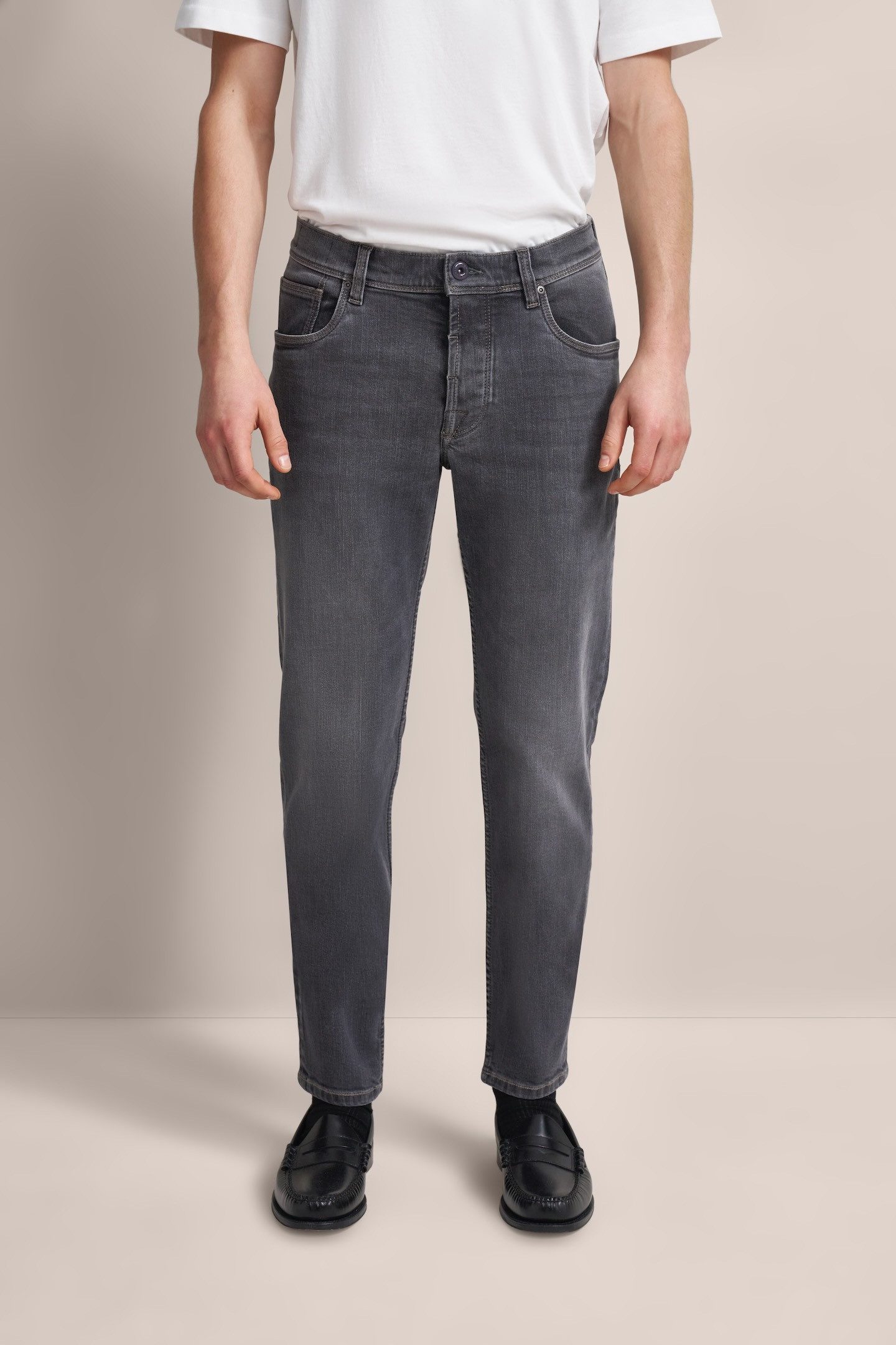 bugatti 5-Pocket-Jeans mit dezenter Waschung