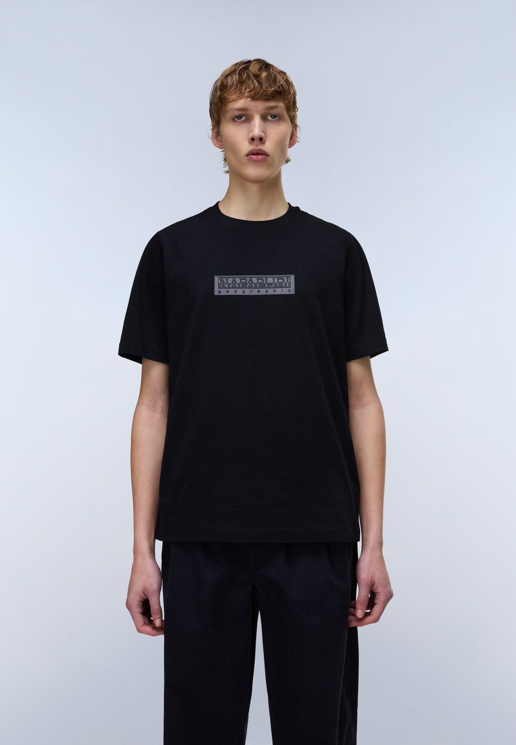 Napapijri T-Shirt BOX LOGO für sportliche Aktivitäten, Kurzarmdesign, Rundhalsausschnitt