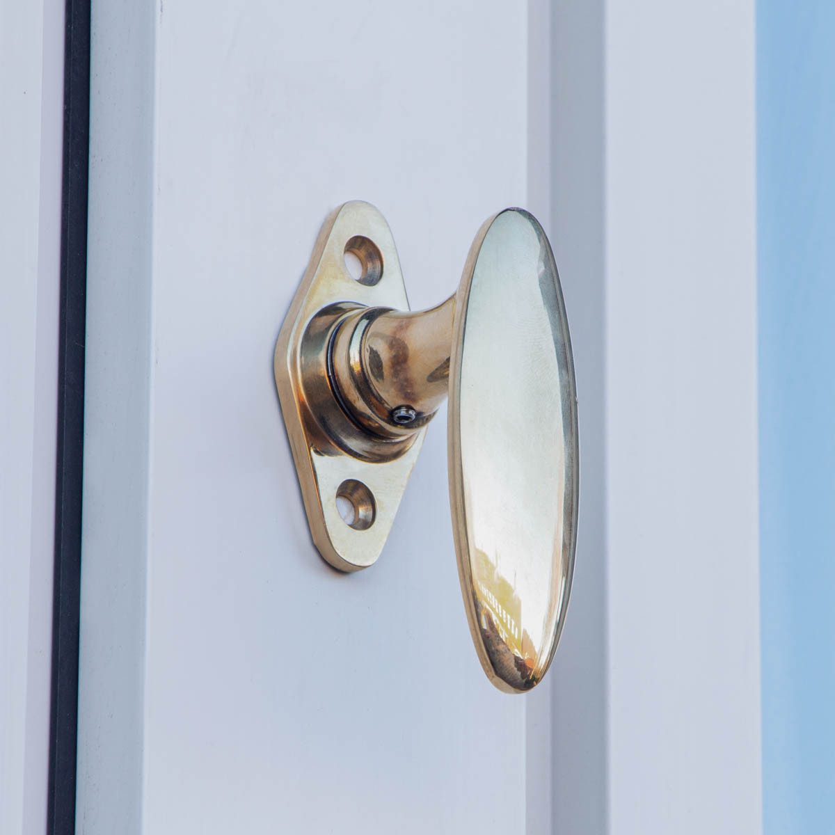 Antikas Fensterbeschlag Fenstergriff in Messing poliert - Fensterolive, Fensterbeschläge -
