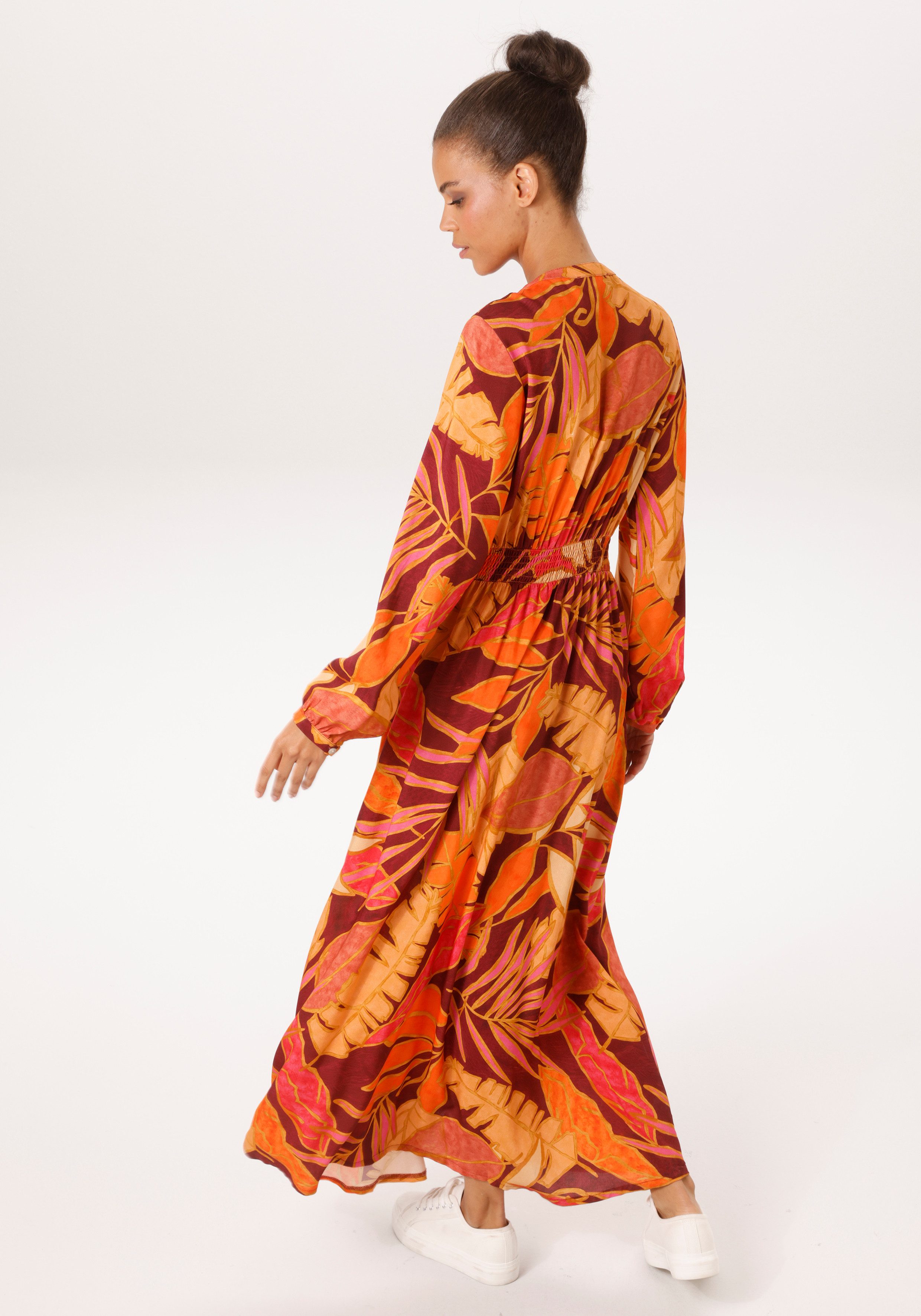 Aniston CASUAL Maxikleid mit farbenfrohen, grafischen Blättern bedruckt - NEUE KOLLEKTION