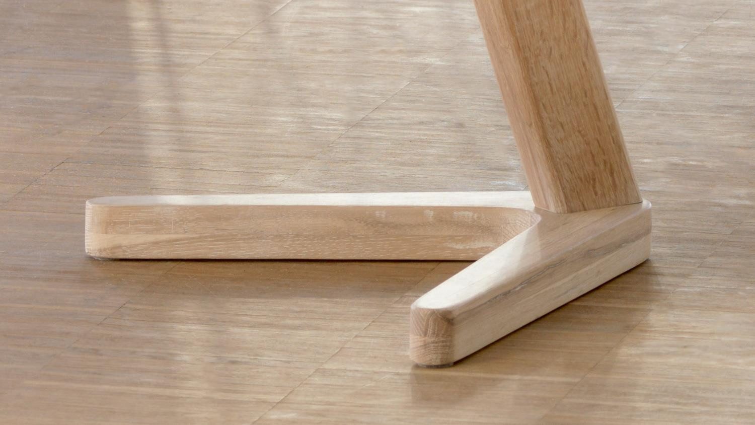 Möbel Akut Couchtisch Beistelltisch Ollie Eiche natur furniert Gestell massiv 50 cm