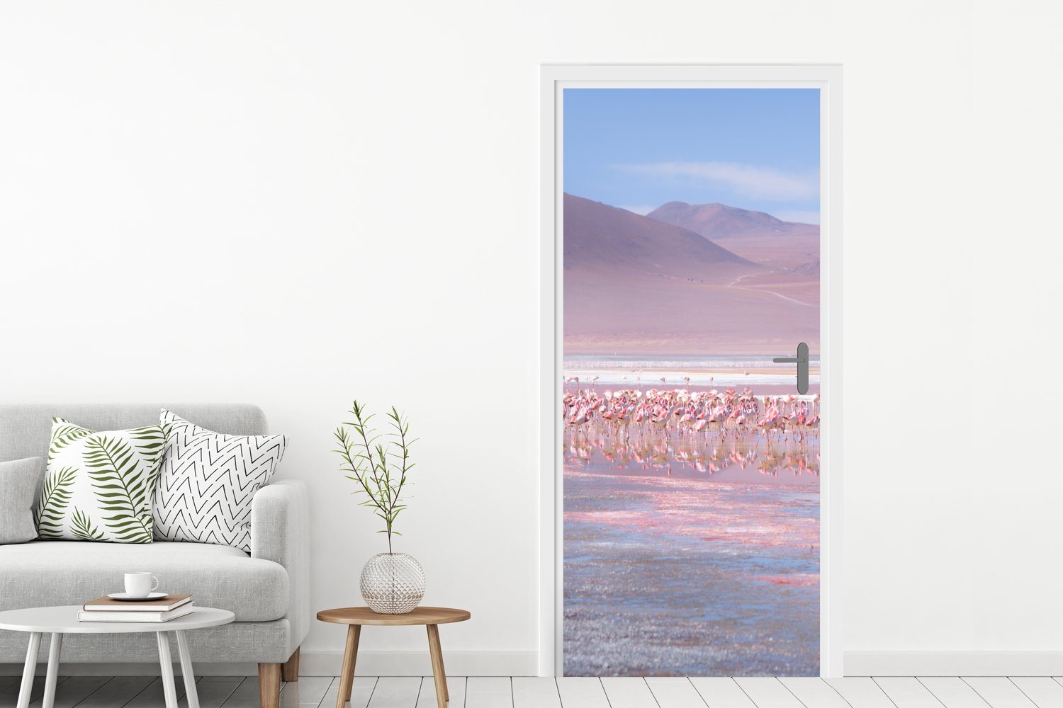 MuchoWow Türtapete Eine große Gruppe in St), blauen Türaufkleber, Flamingos cm von bedruckt, (1 Tür, Landschaft, und einer 75x205 rosa Fototapete Matt, für