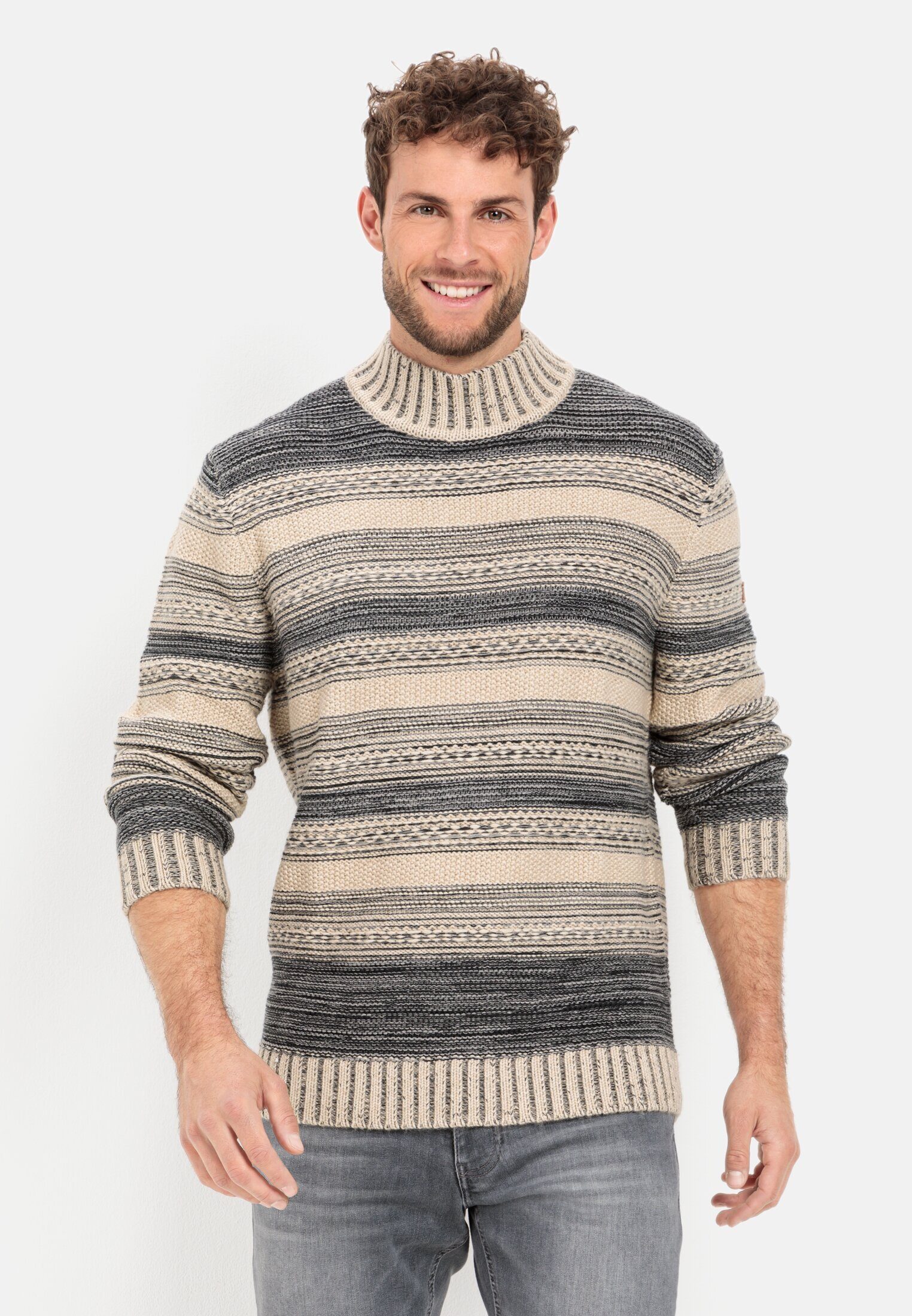 Strickpullover mit Rollkragen