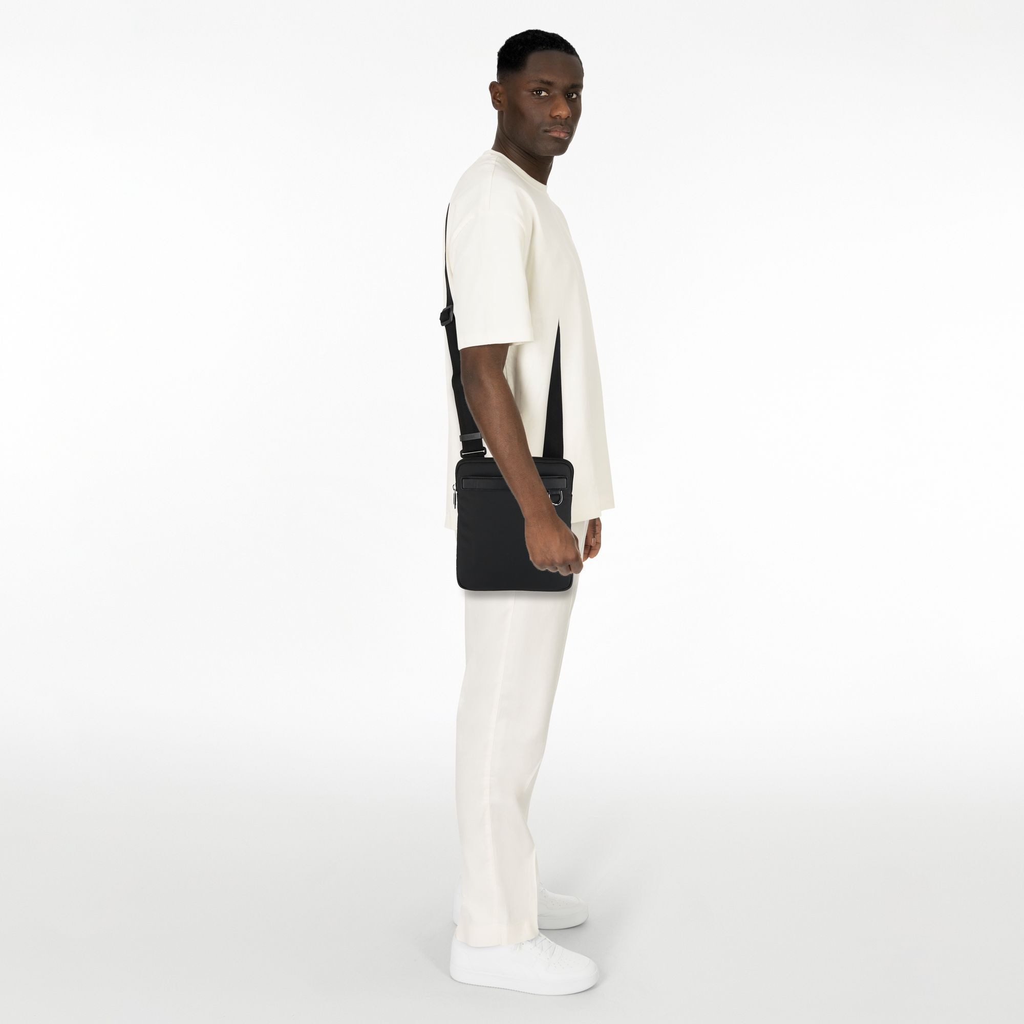 BOSS Umhängetasche Jinko, Polyurethan günstig online kaufen