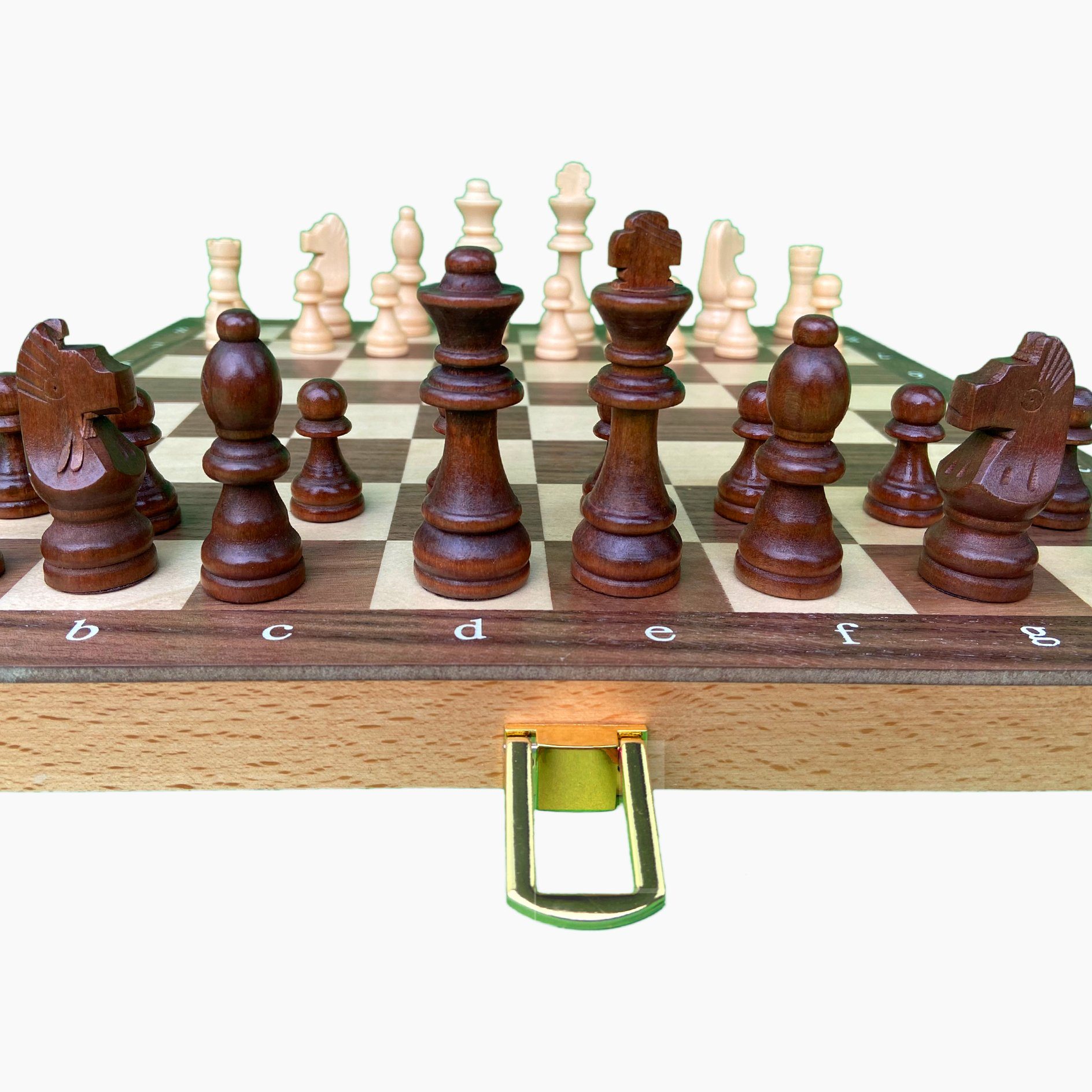 goki Spielesammlung Schachspiel in Holzklappkassette, Schach, Als Kassette für eine praktische Aufbewahrung.