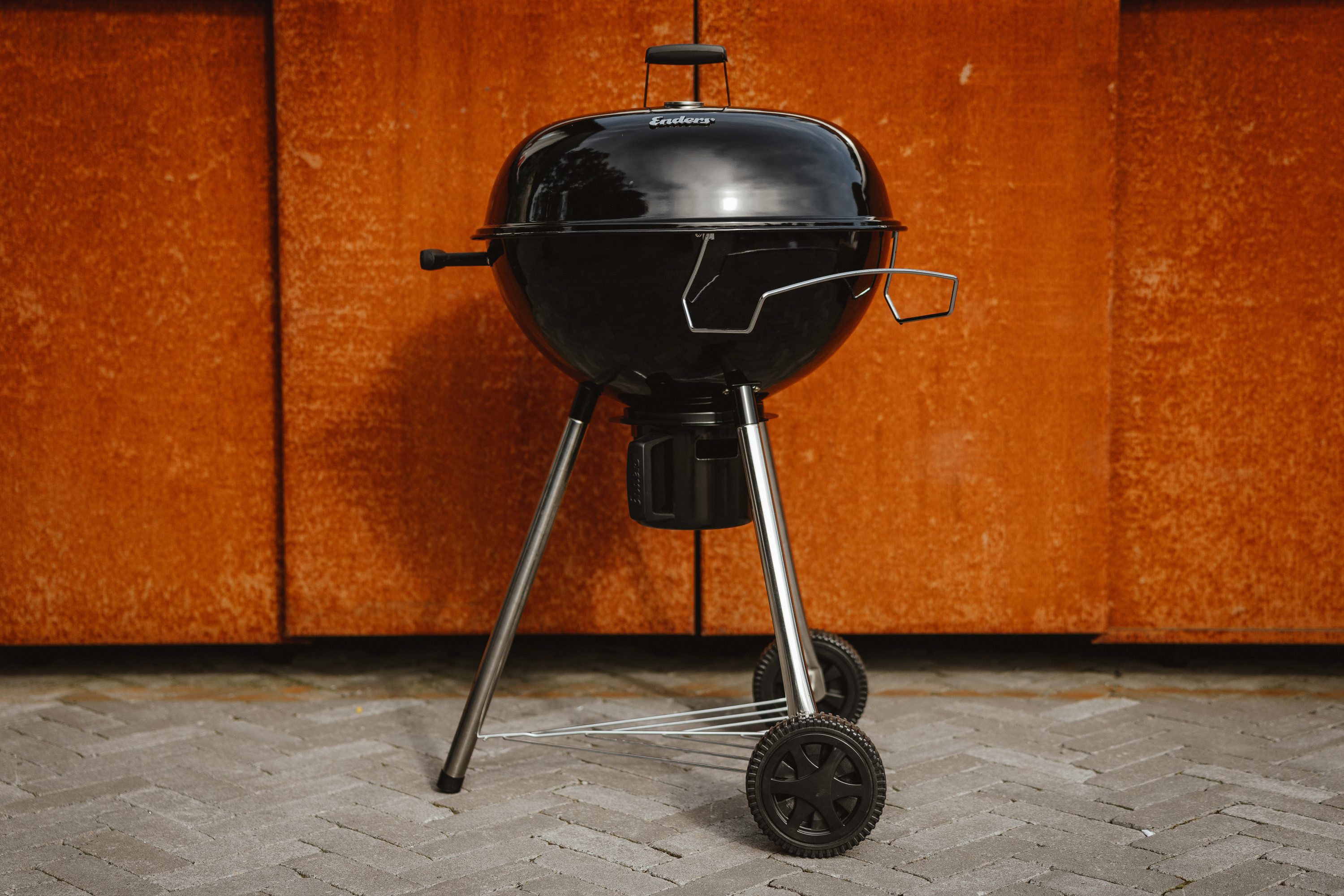 Enders® Holzkohlegrill Caldera Pro 57